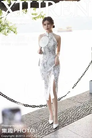 [XiuRen秀人网]No.5713_女神绮里嘉ula心愿旅拍性感图案旗袍配开档白丝撩人诱惑写真97P