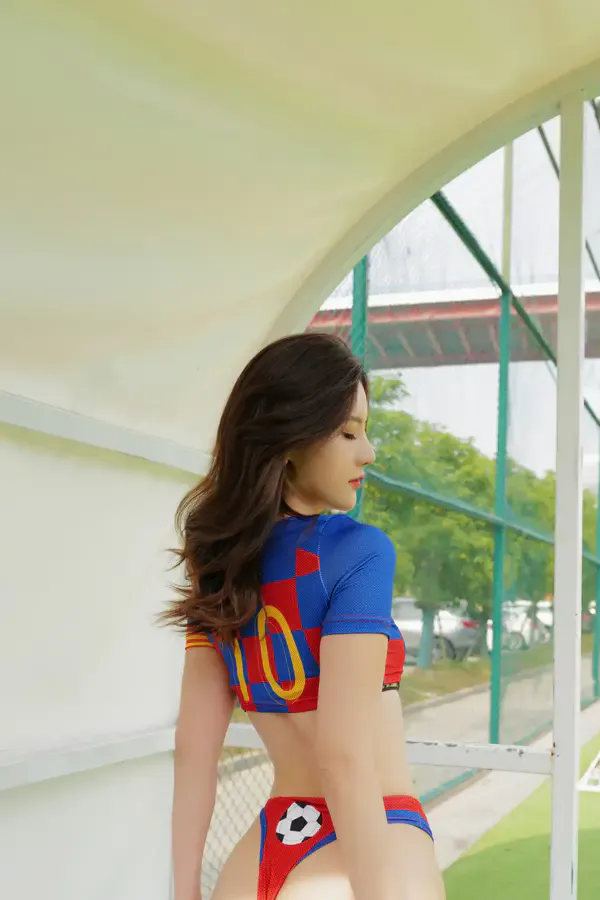 [XiuRen秀人网].B041 秀人番外 就是阿朱啊 《足球宝贝》 主题写真 [26P]