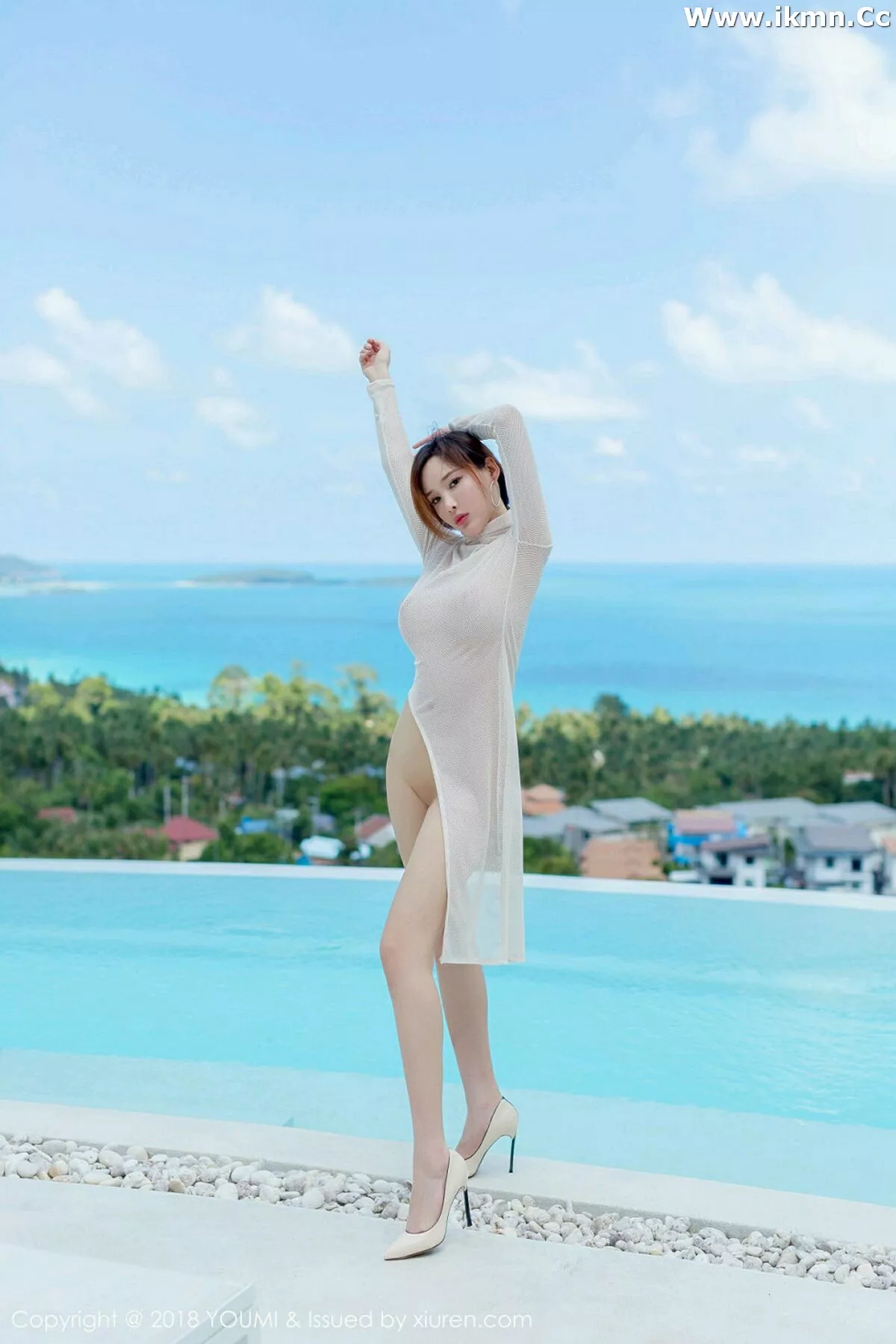 2kmn.vip_[YouMi尤蜜荟]Vol.137_女神土肥圆矮挫穷苏梅岛旅拍浴室里全裸上身半脱内裤撩人诱惑写真50P