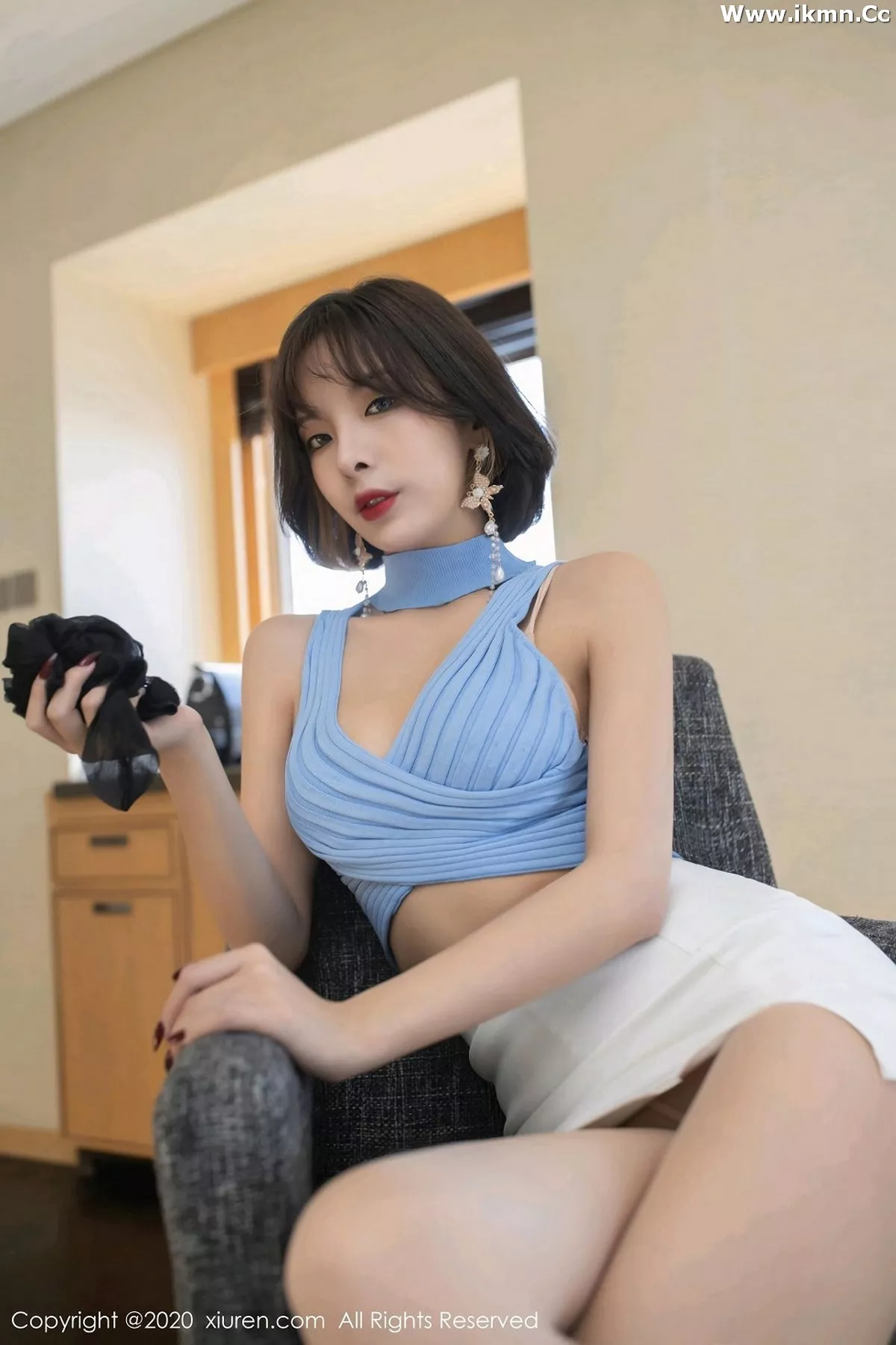 2kmn.vip_[XiuRen秀人网]No.2876_嫩模陈小喵合租室友主题床上性感内衣配无内肉丝裤袜诱惑写真76P