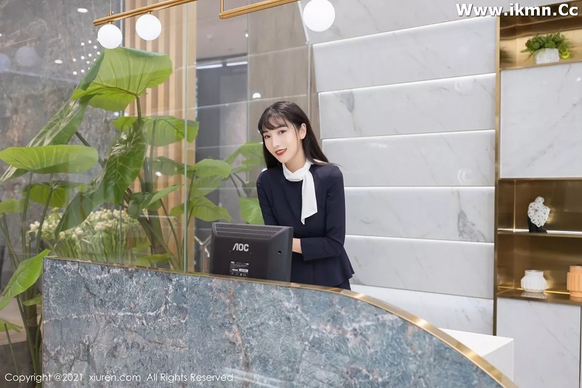 2kmn.vip_[XiuRen秀人网]No.3105_嫩模陆萱萱三亚旅拍家具导购员主题床上性感白色内衣诱惑写真82P