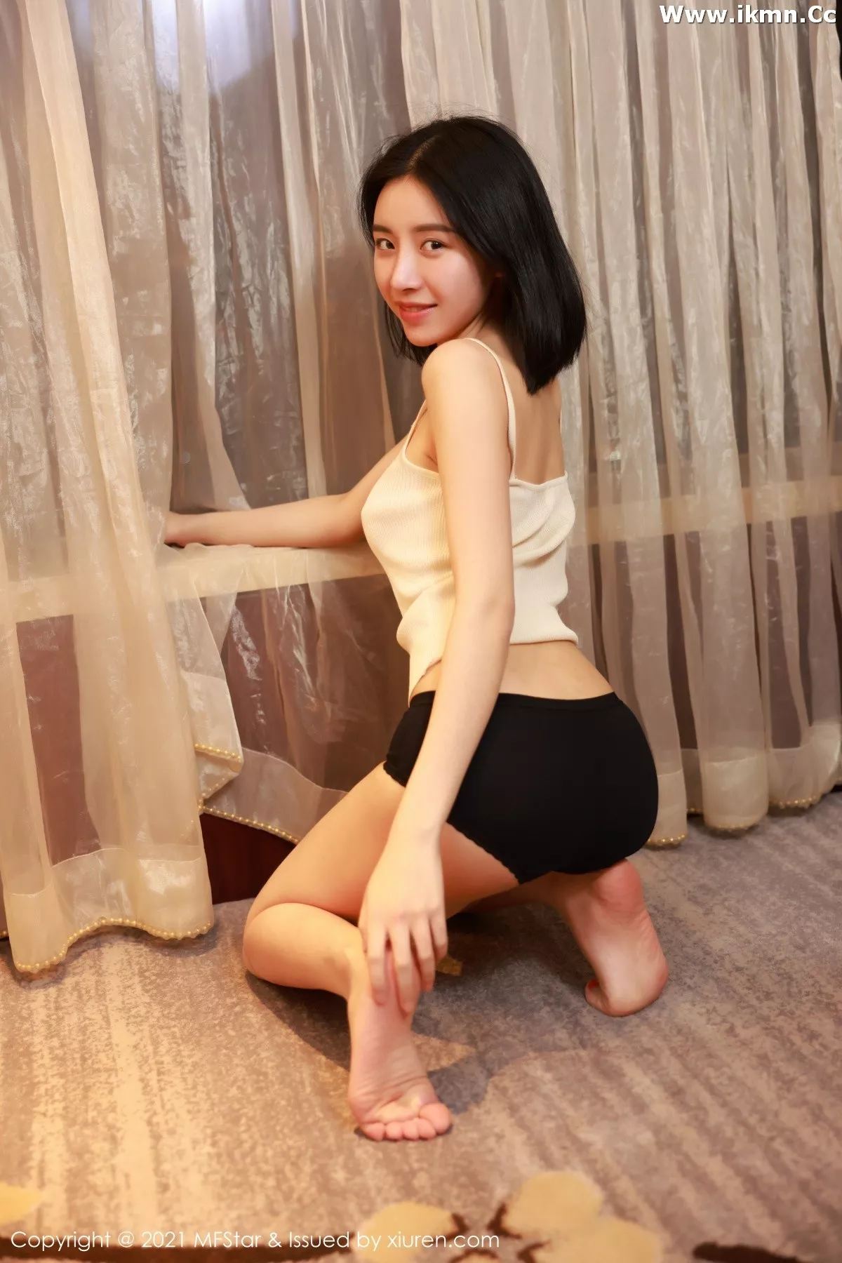 2kmn.vip_[MFStar模范学院]Vol.486_模范学院最新模特合集私房性感内衣系列秀完美身材诱惑写真51P