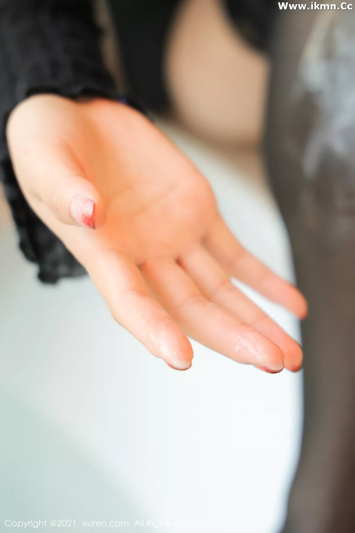 2kmn.vip_[XiuRen秀人网]No.3610_模特奈沐子私房浴室黑色缕空内衣配黑丝袜淋漓湿身诱惑写真90P