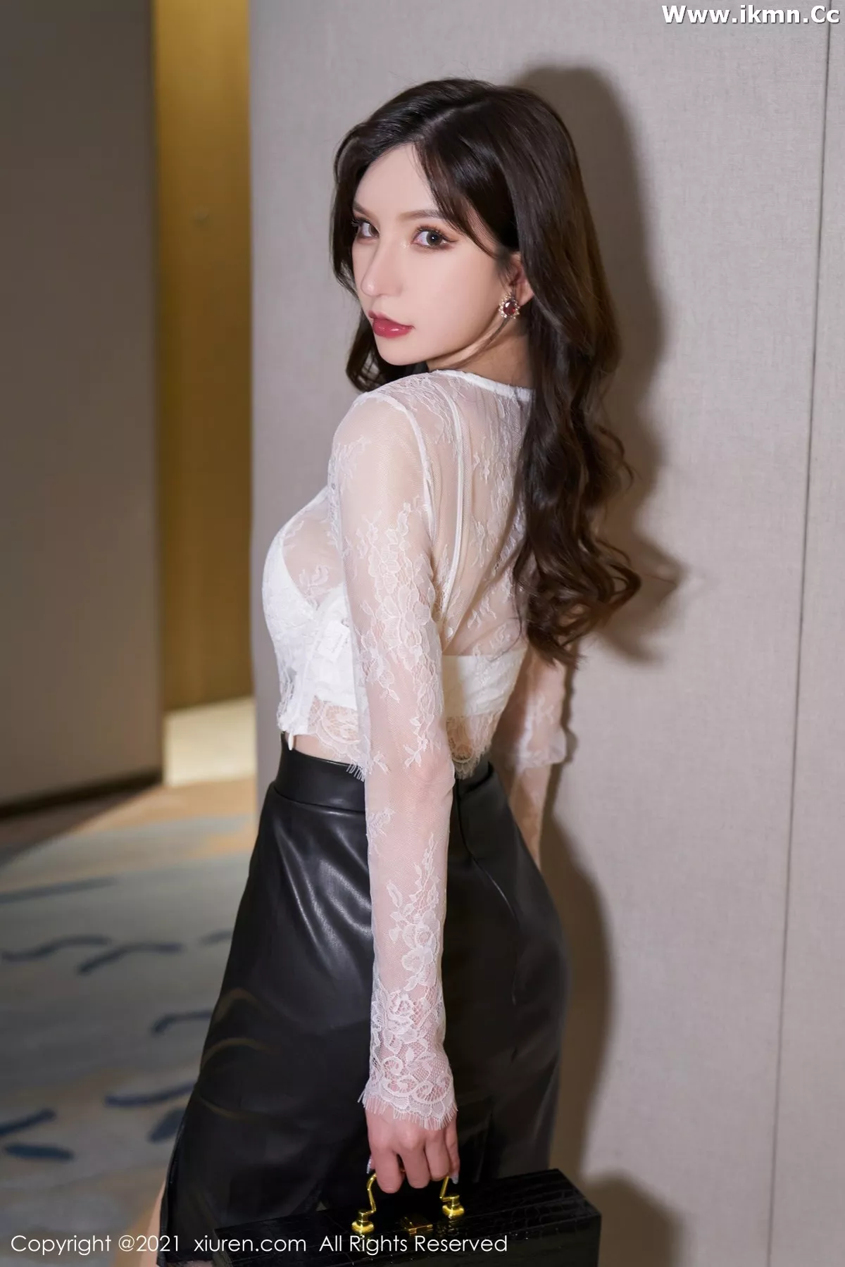 2kmn.vip_[XiuRen秀人网]No.3559_女神周于希Sandy杭州心愿旅拍剧情主题情趣内裤秀翘臀诱惑写真97P