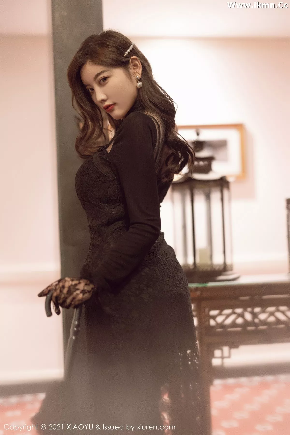 2kmn.vip_[XiaoYu画语界]Vol.612_女神杨晨晨sugar白月光与朱砂痣-下吊带黑丝秀翘臀美腿诱惑写真81P