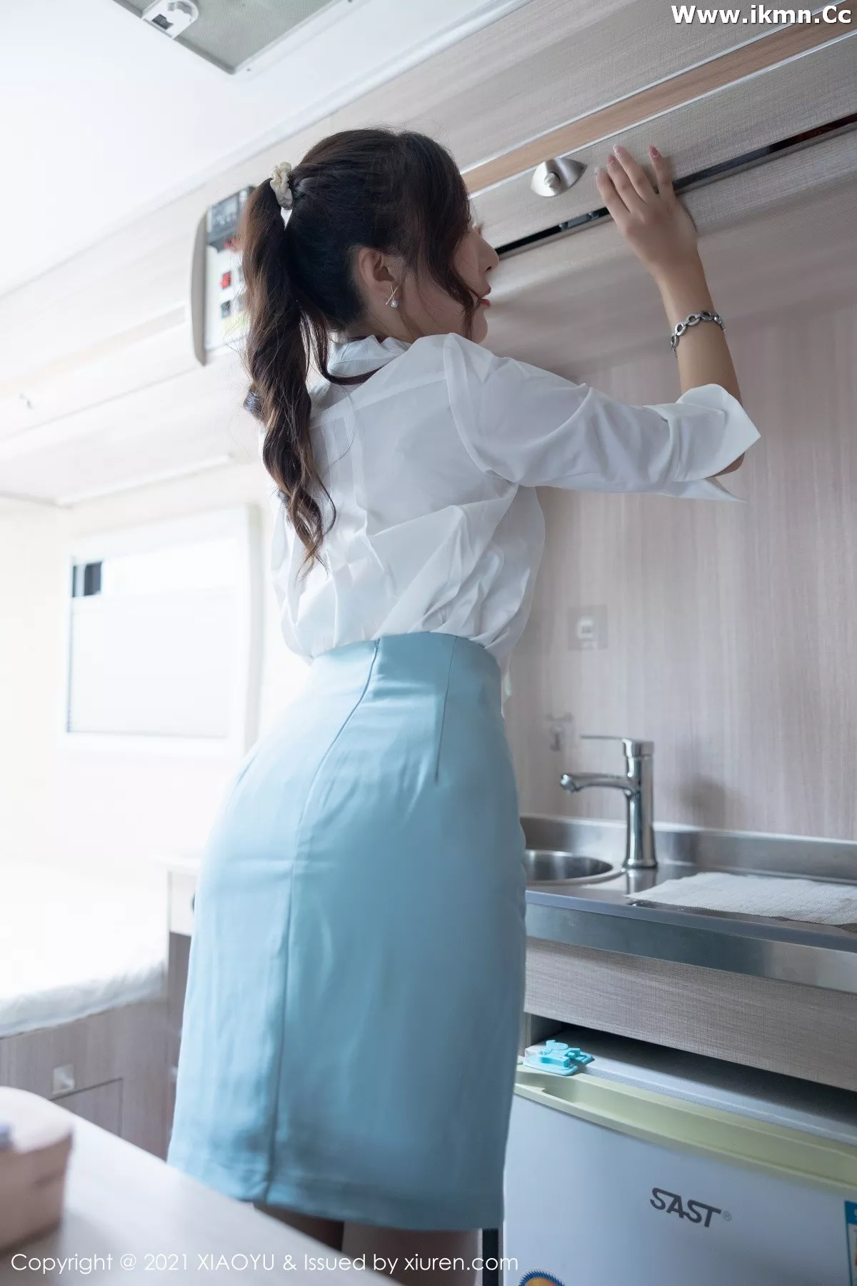 2kmn.vip_[XiaoYu画语界]Vol.635_女神王馨瑶yanni淡雅OL着装私房超薄肉丝裤袜撩人诱惑写真98P