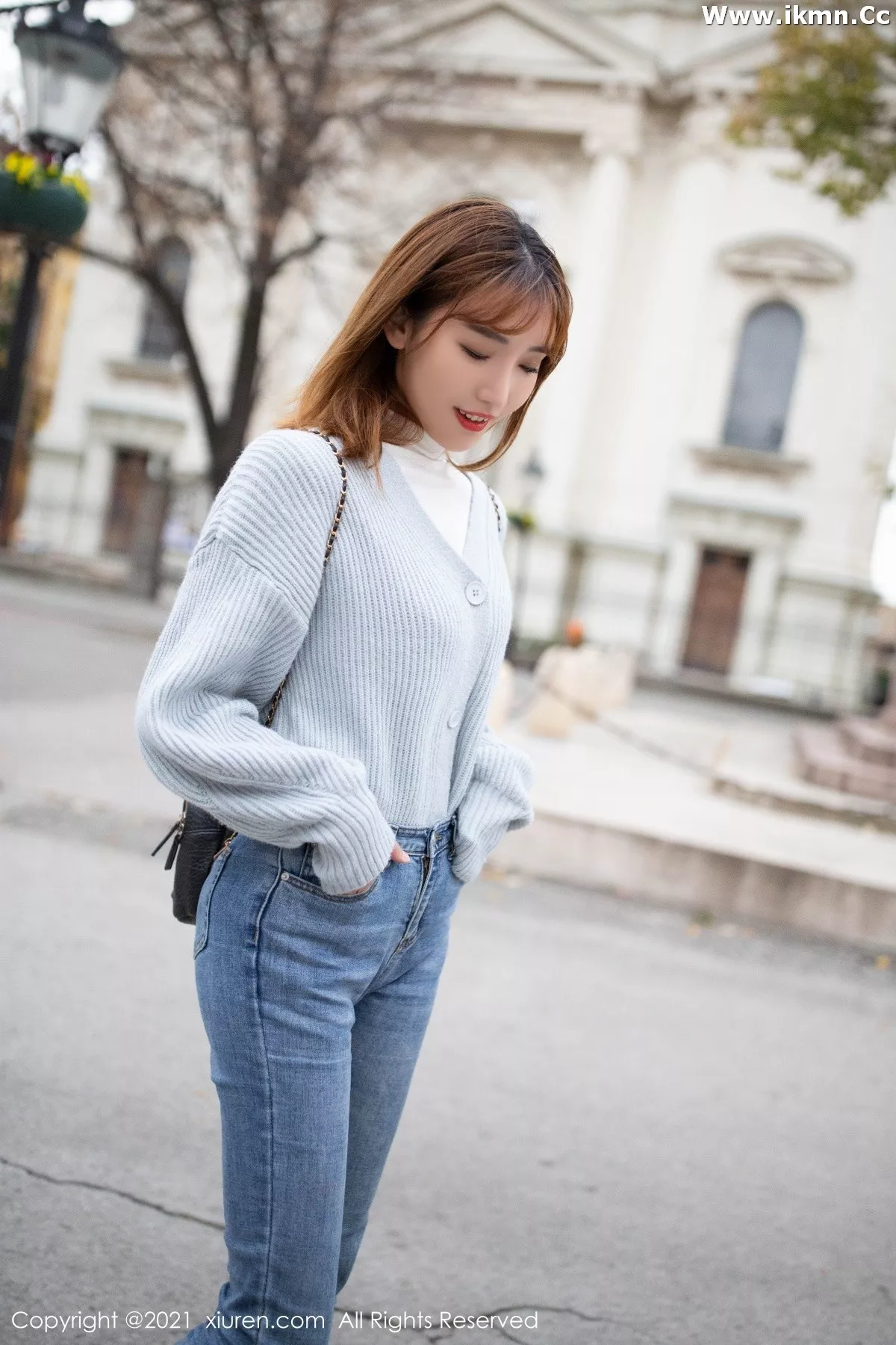 2kmn.vip_[XiuRen秀人网]No.4321_模特陆萱萱多场景多套服装性感内衣系列秀完美身材诱惑写真95P