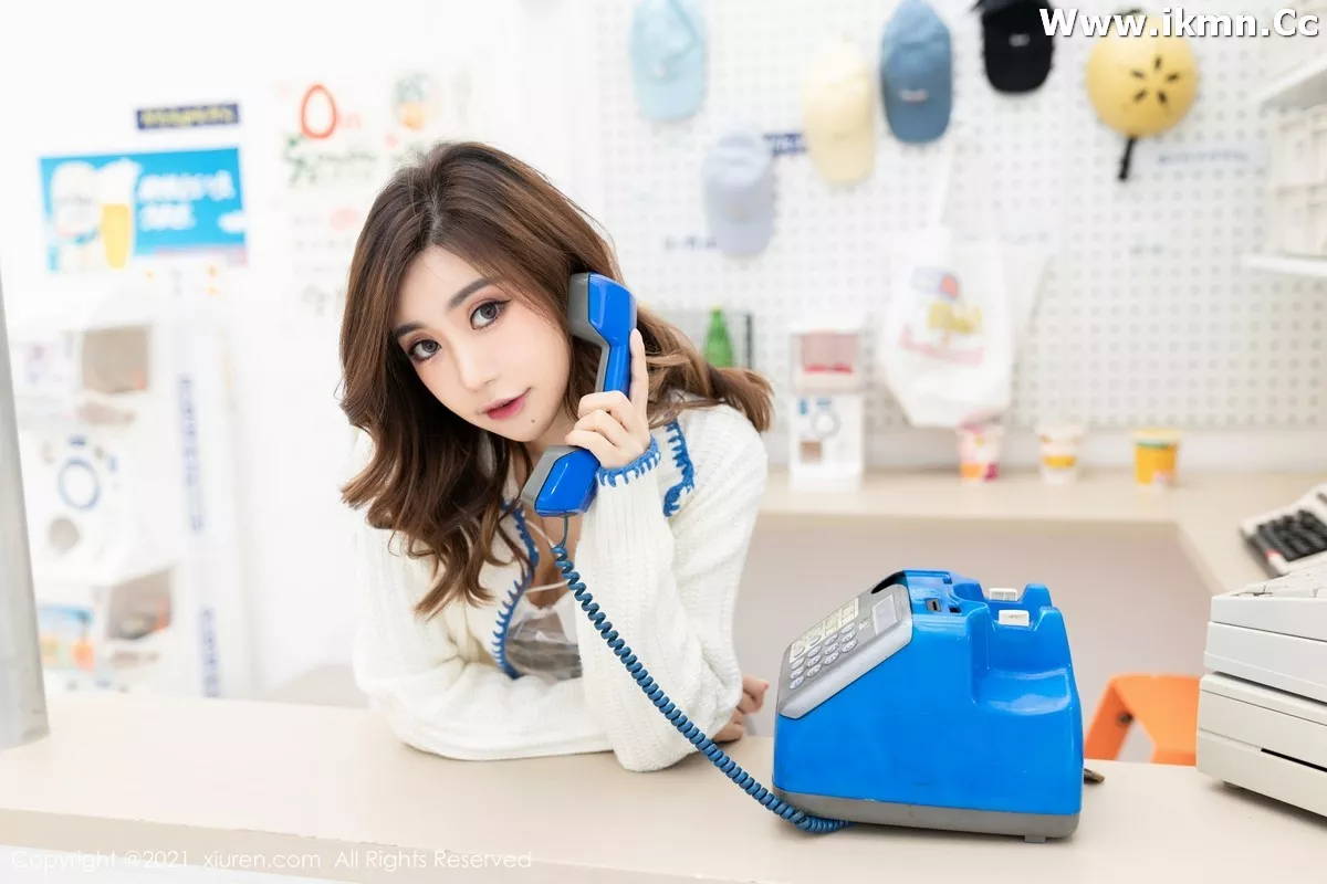 2kmn.vip_[XiuRen秀人网]No.4257_女神绮里嘉ula超市场景主题脱牛仔裤露薄透服饰撩人诱惑写真56P