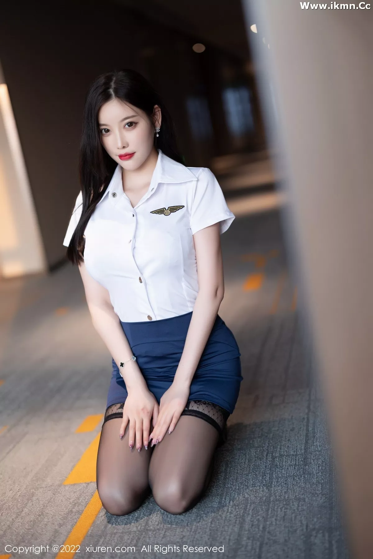 2kmn.vip_[XiuRen秀人网]No.5114_女神杨晨晨Yome私房脱性感制服露黑色蕾丝内衣完美诱惑写真71P