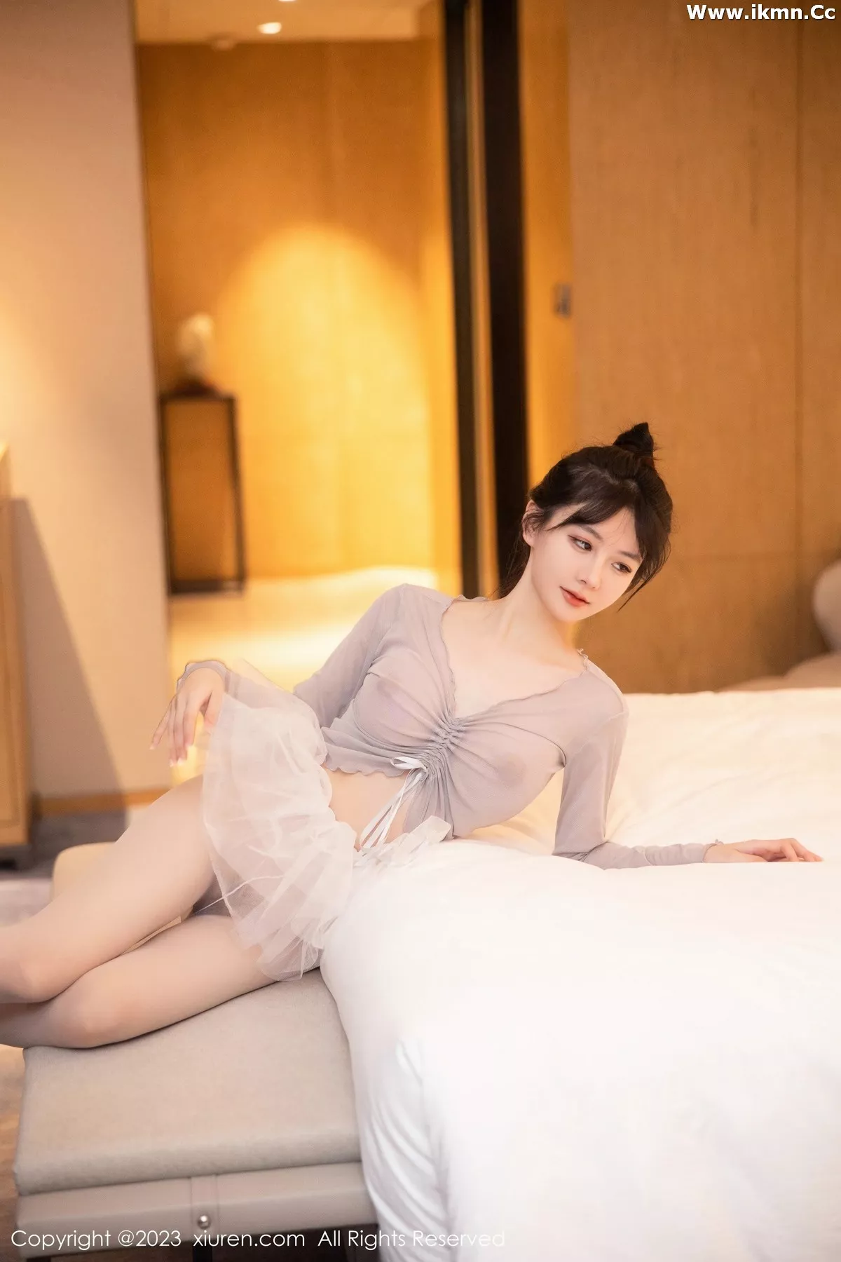 2kmn.vip_[XiuRen秀人网]No.6592_模特谢小蒽性感淡灰色芭蕾舞裙配白色丝袜秀曼妙身姿诱惑写真91P