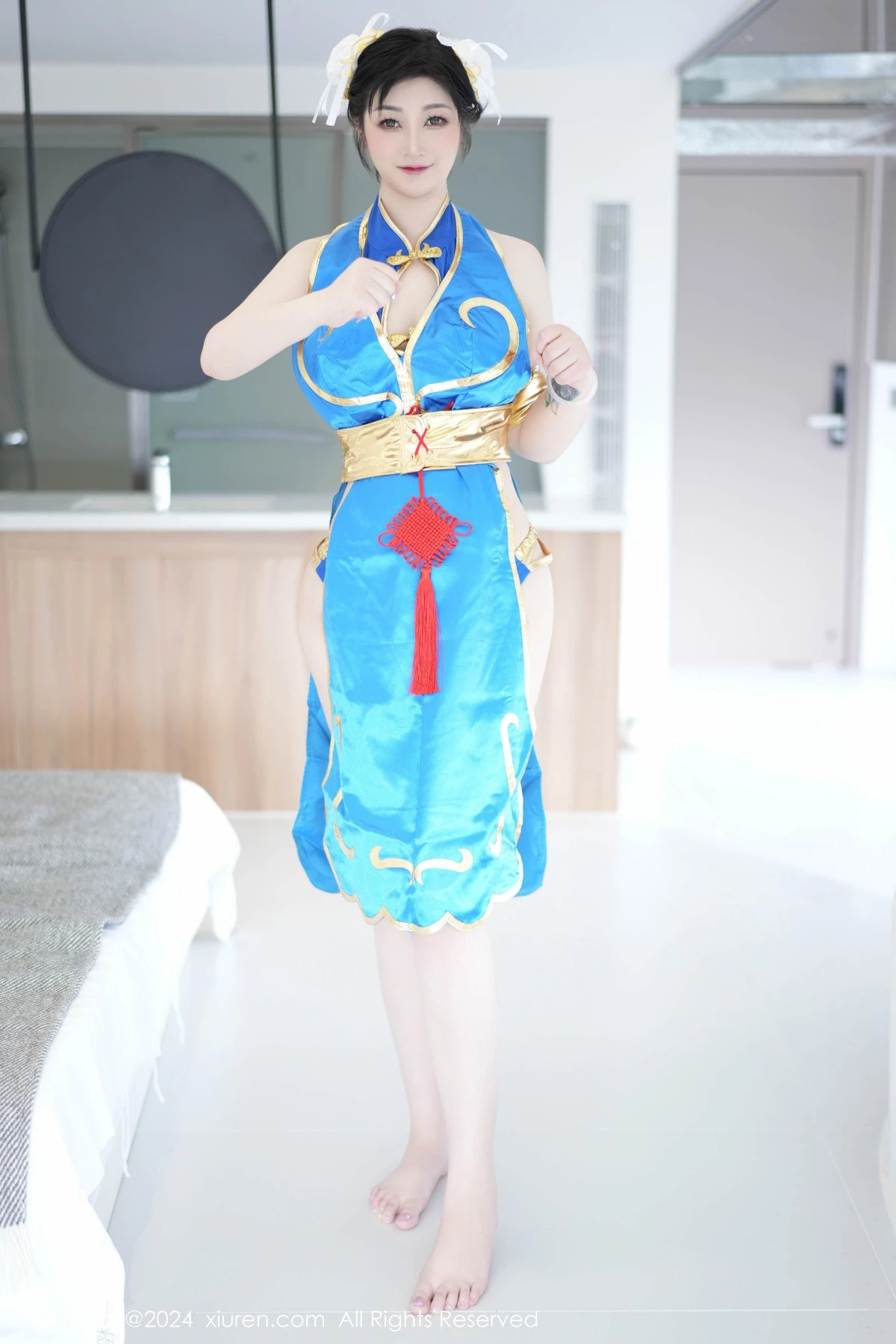 2kmn.vip_[XiuRen秀人网]No.8886_女神妲己_Toxic性感蓝色造型服饰露蓝色内衣秀丰满身材诱惑写真73P