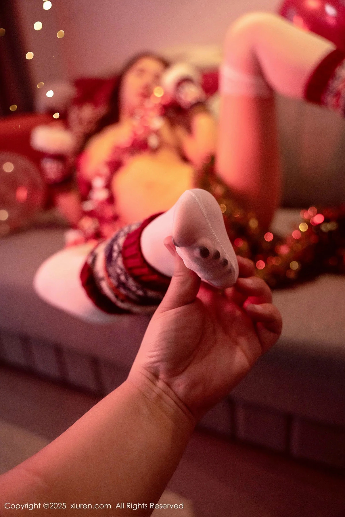 2kmn.vip_[XiuRen秀人网]No.9789_模特沐娜娜新年主题性感情趣内衣配白丝袜秀惹火身材诱惑写真88P