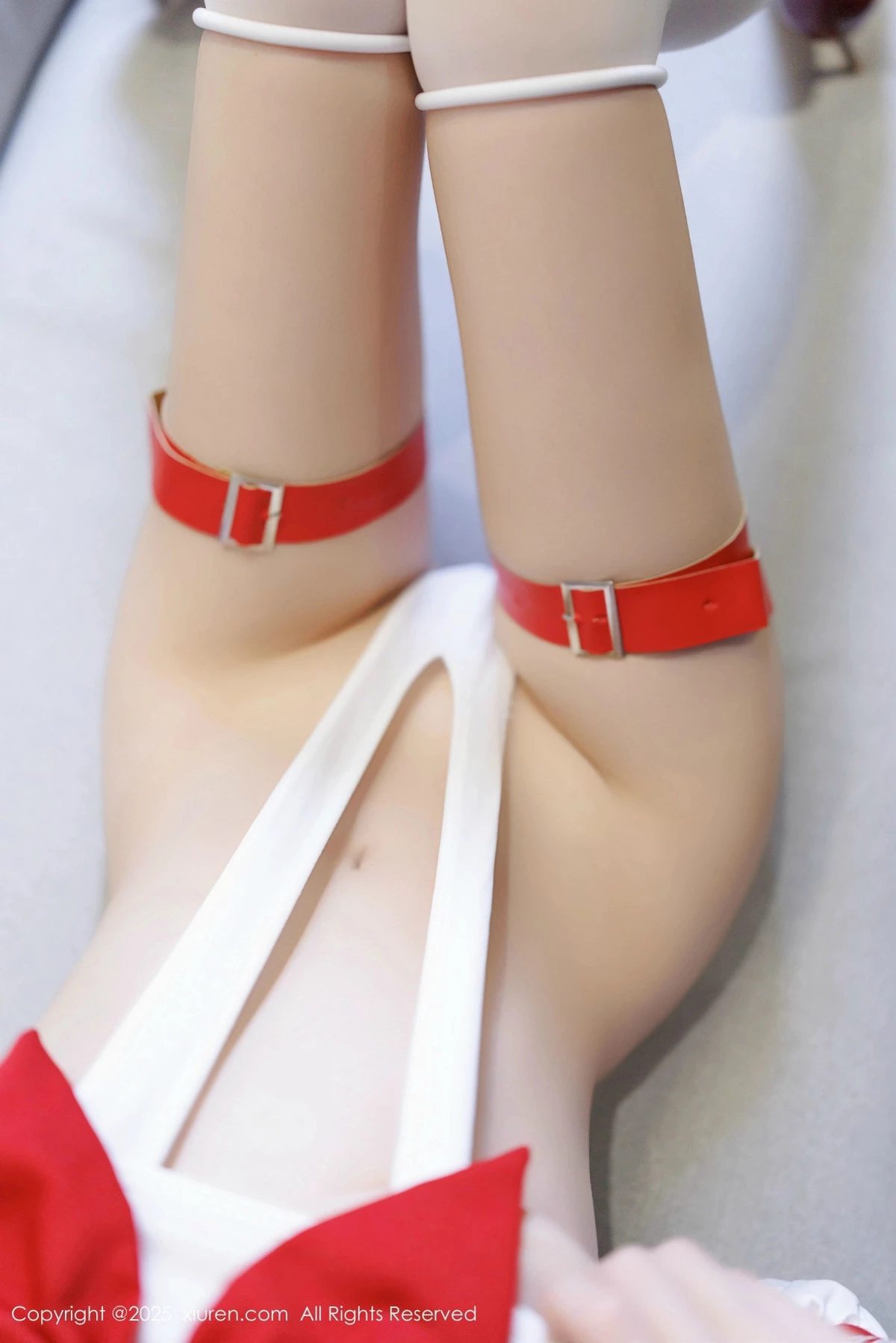 2kmn.vip_[XiuRen秀人网]No.9800_模特林星阑性感白色高叉连体内衣+蕾丝内衣秀曼妙身材诱惑写真84P