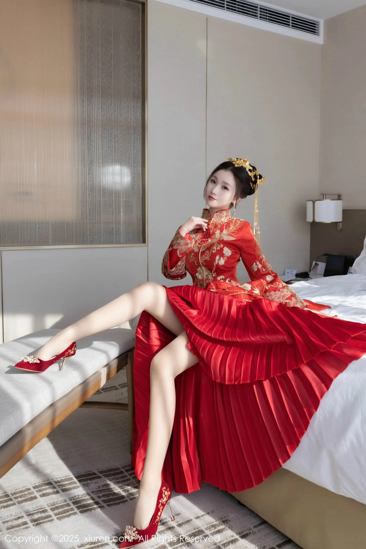 2kmn.vip_[XiuRen秀人网]No.9811_模特杏子Yada性感新娘装红色情趣内衣配超薄肉丝秀美腿诱惑写真84P