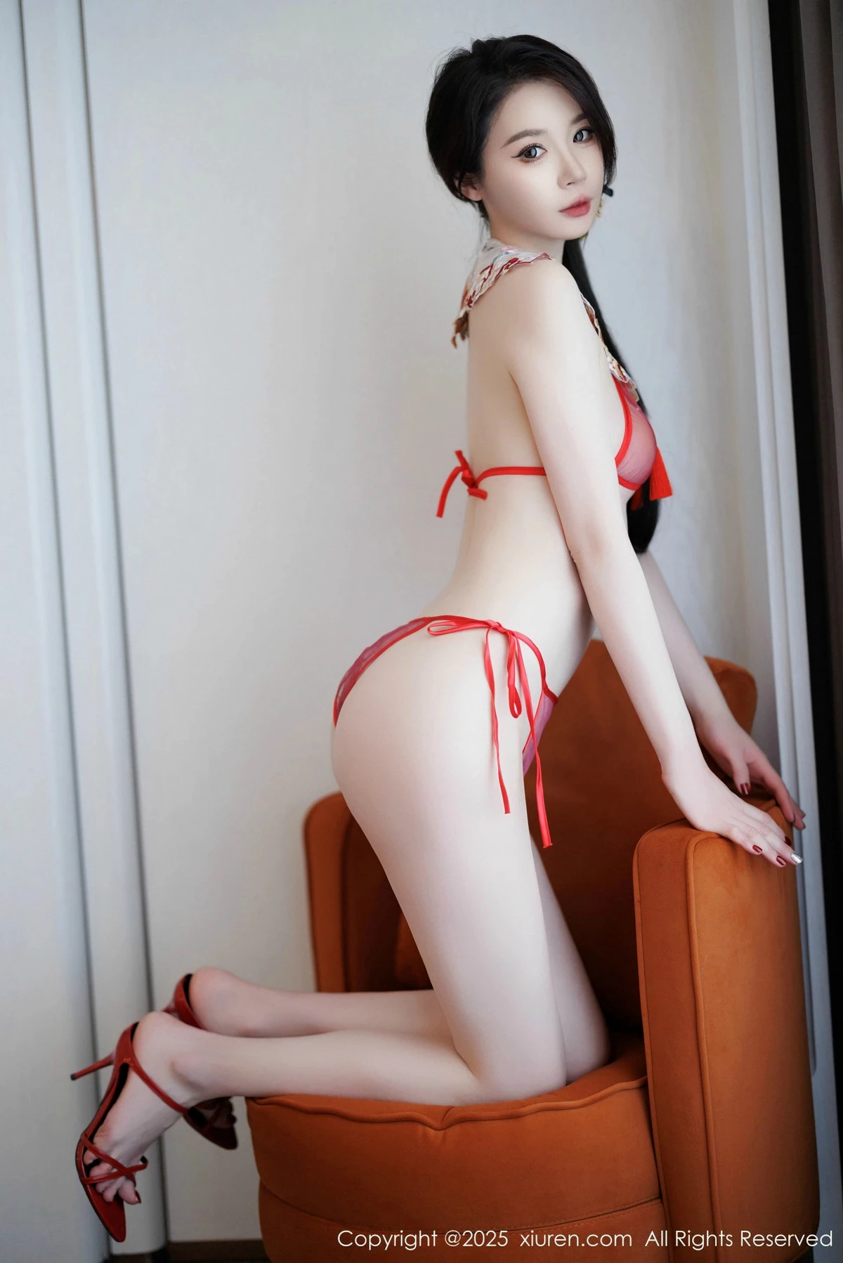 2kmn.vip_[XiuRen秀人网]No.9812_模特梦心玥性感红色旗袍服饰露红色内衣秀高挑曼妙身姿诱惑写真91P