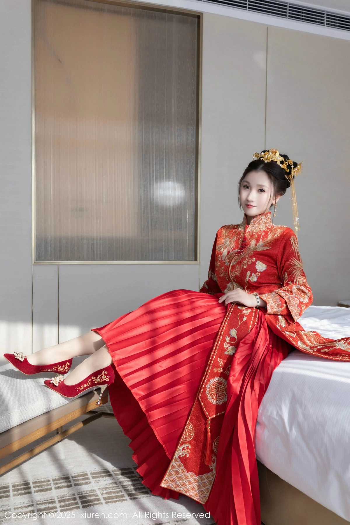 2kmn.vip_[XiuRen秀人网]No.9811_模特杏子Yada性感新娘装红色情趣内衣配超薄肉丝秀美腿诱惑写真84P