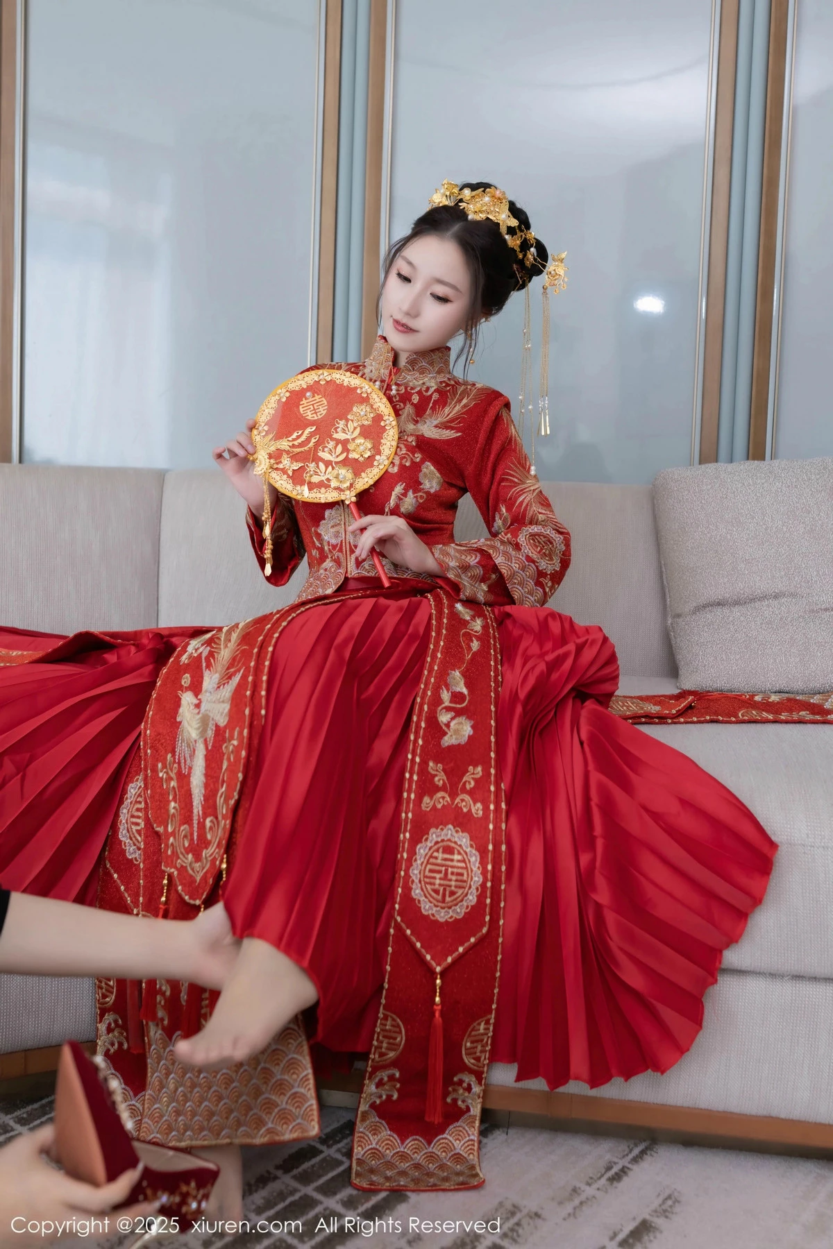 2kmn.vip_[XiuRen秀人网]No.9811_模特杏子Yada性感新娘装红色情趣内衣配超薄肉丝秀美腿诱惑写真84P