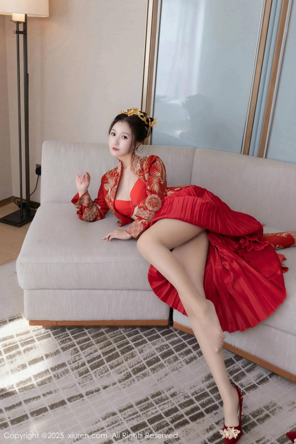 2kmn.vip_[XiuRen秀人网]No.9811_模特杏子Yada性感新娘装红色情趣内衣配超薄肉丝秀美腿诱惑写真84P