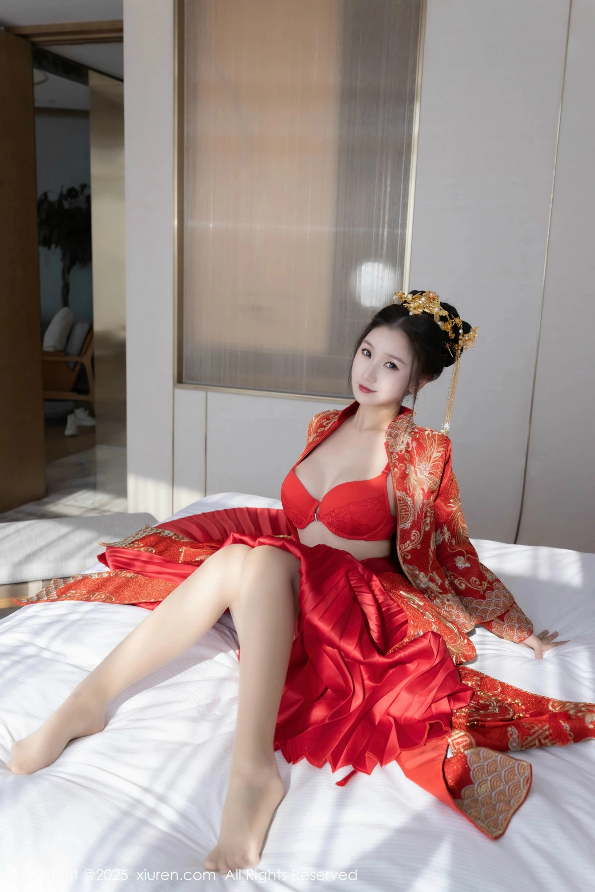 2kmn.vip_[XiuRen秀人网]No.9811_模特杏子Yada性感新娘装红色情趣内衣配超薄肉丝秀美腿诱惑写真84P