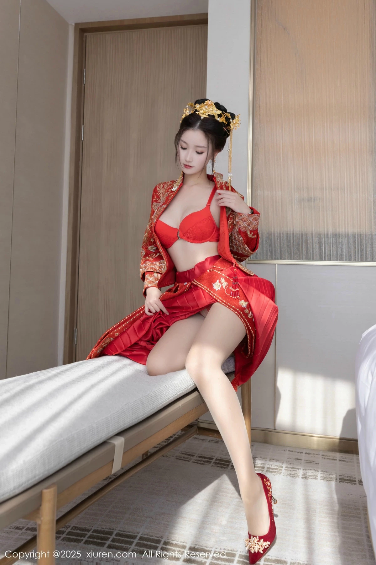 2kmn.vip_[XiuRen秀人网]No.9811_模特杏子Yada性感新娘装红色情趣内衣配超薄肉丝秀美腿诱惑写真84P