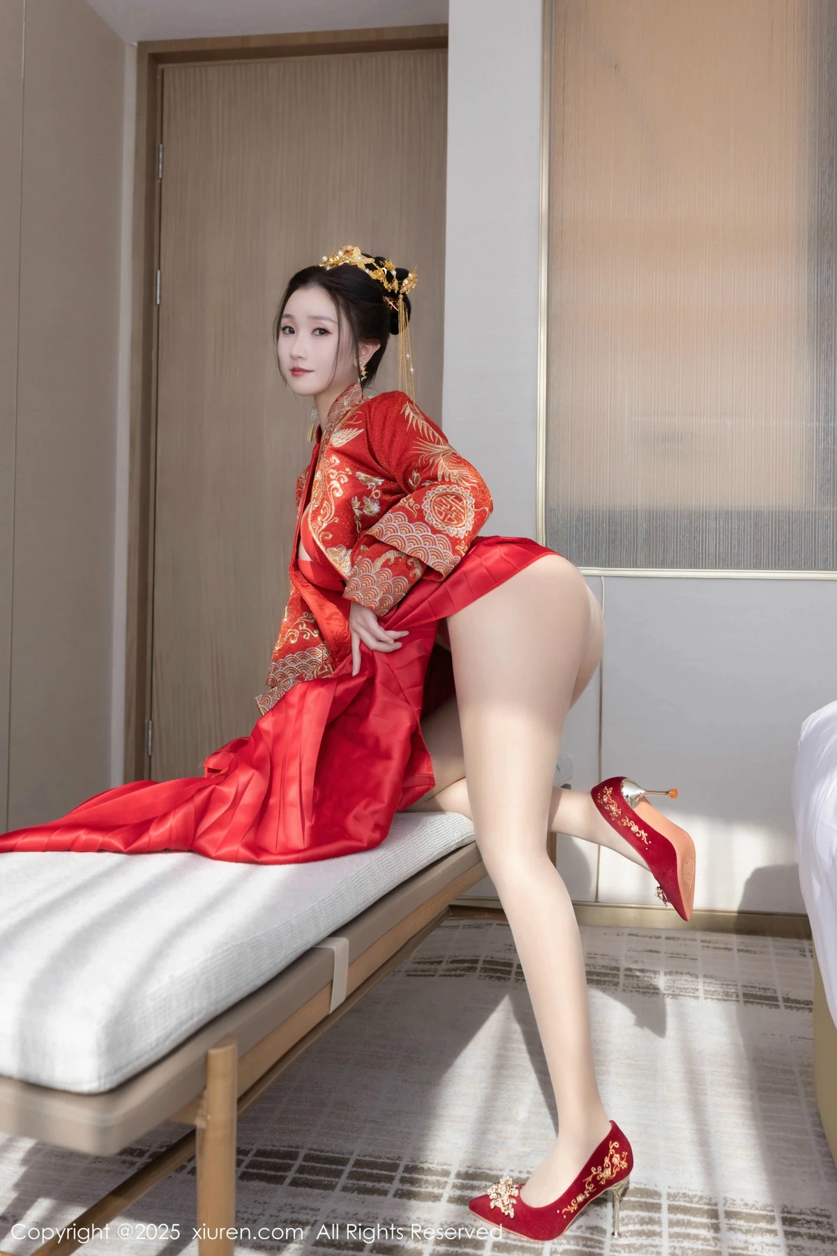 2kmn.vip_[XiuRen秀人网]No.9811_模特杏子Yada性感新娘装红色情趣内衣配超薄肉丝秀美腿诱惑写真84P