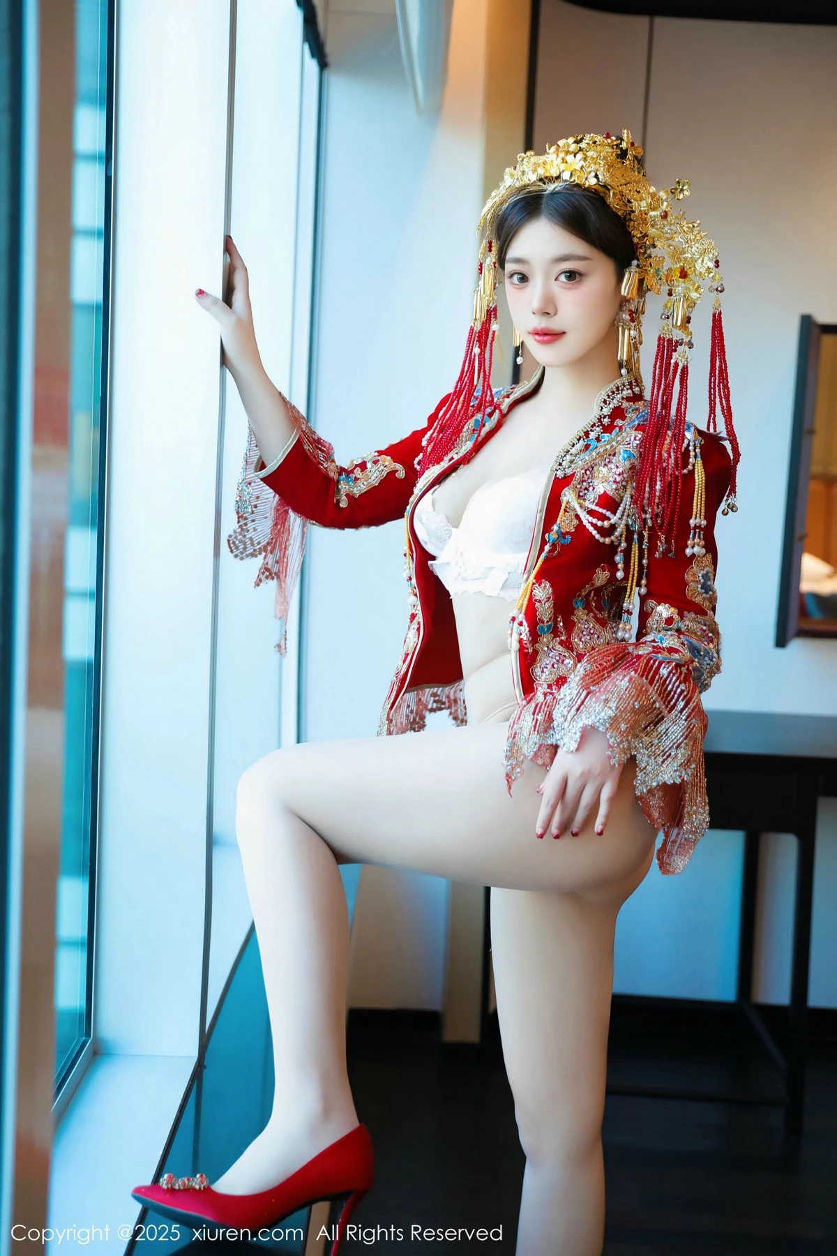 2kmn.vip_[XiuRen秀人网]No.9823_模特蛋蛋宝新年主题性感红色新娘装露白色内衣秀丰腴身材诱惑写真79P