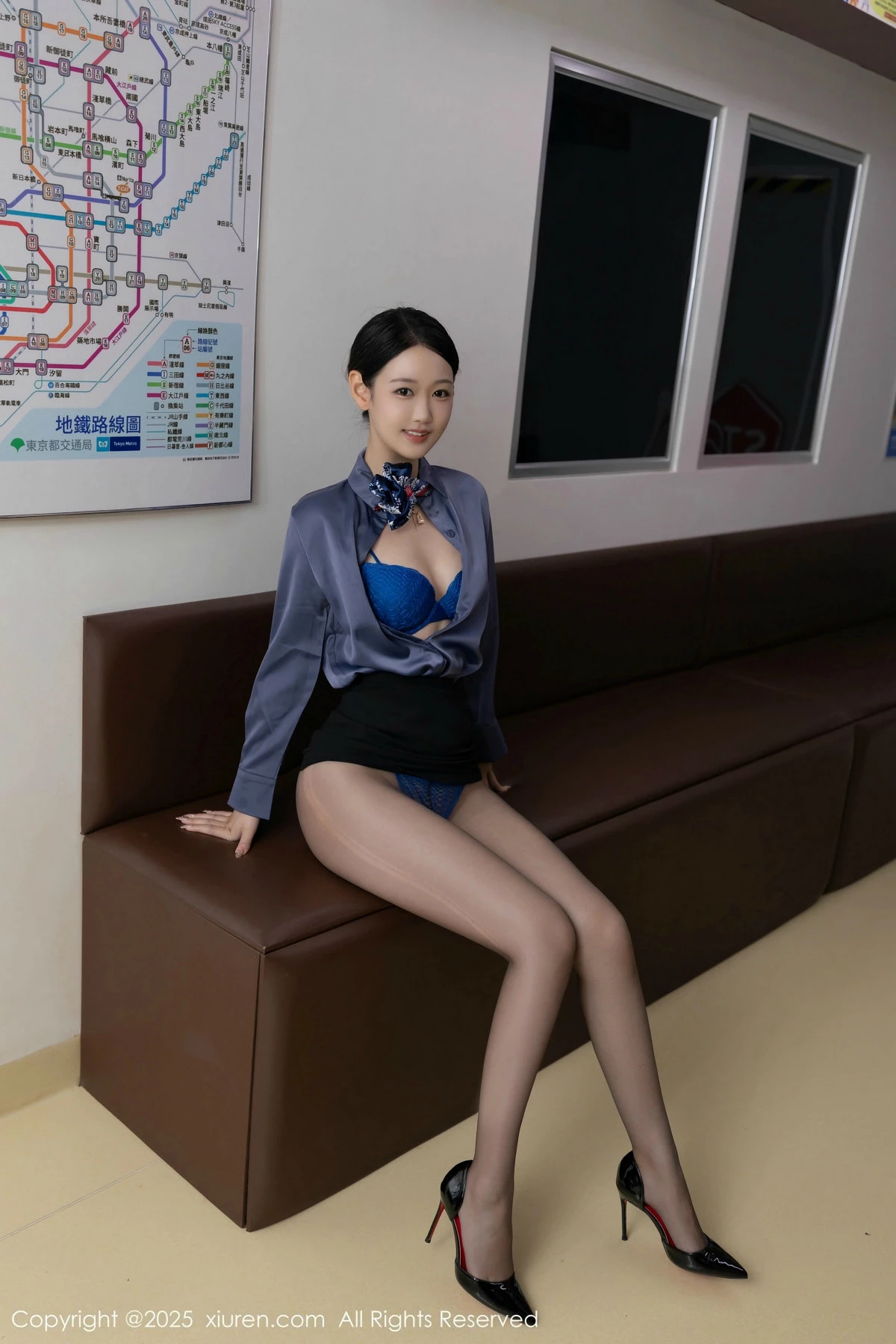 2kmn.vip_[XiuRen秀人网]No.9824_模特唐安琪性感深色空姐制服露蓝色蕾丝内衣秀曼妙身姿诱惑写真83P