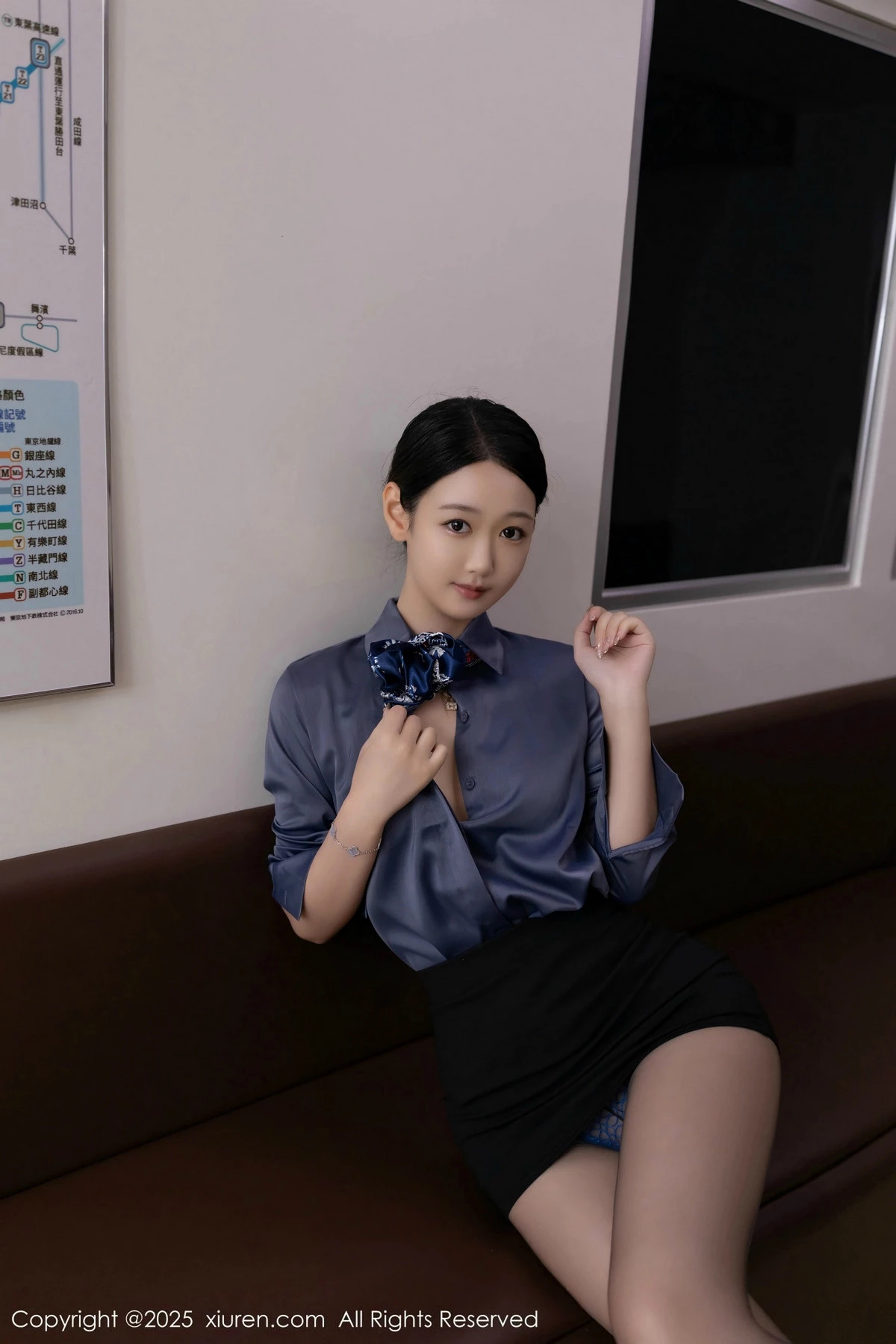 2kmn.vip_[XiuRen秀人网]No.9824_模特唐安琪性感深色空姐制服露蓝色蕾丝内衣秀曼妙身姿诱惑写真83P