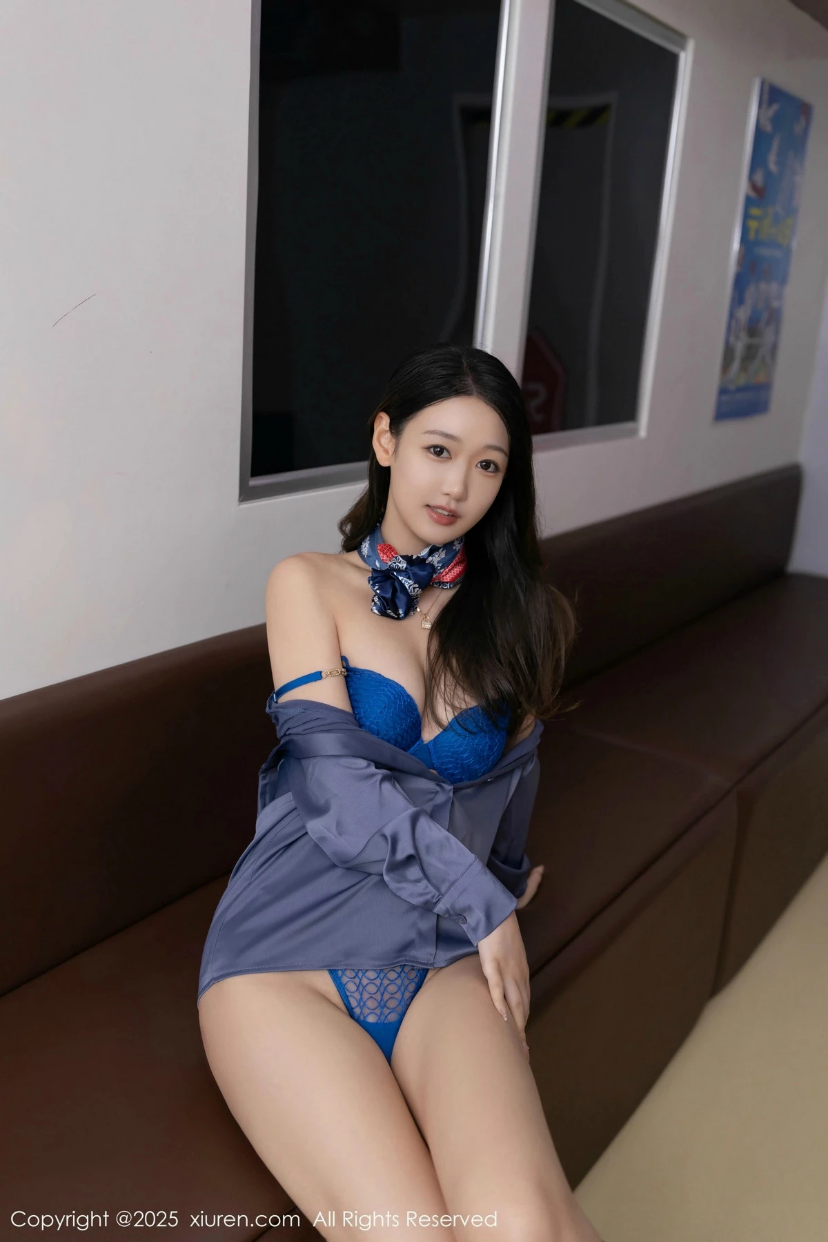 2kmn.vip_[XiuRen秀人网]No.9824_模特唐安琪性感深色空姐制服露蓝色蕾丝内衣秀曼妙身姿诱惑写真83P