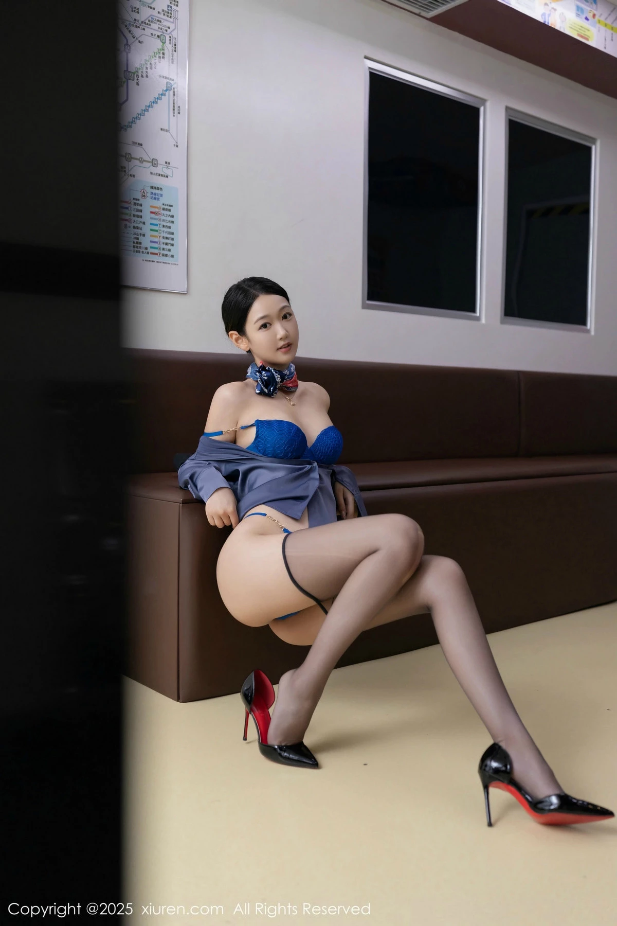 2kmn.vip_[XiuRen秀人网]No.9824_模特唐安琪性感深色空姐制服露蓝色蕾丝内衣秀曼妙身姿诱惑写真83P