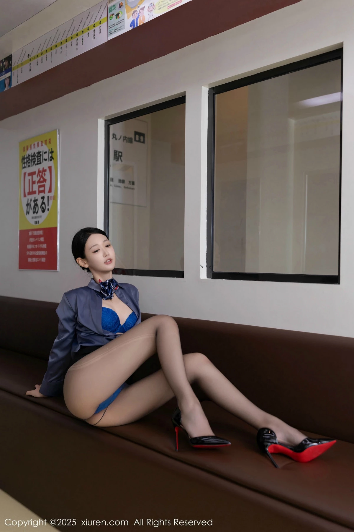 2kmn.vip_[XiuRen秀人网]No.9824_模特唐安琪性感深色空姐制服露蓝色蕾丝内衣秀曼妙身姿诱惑写真83P