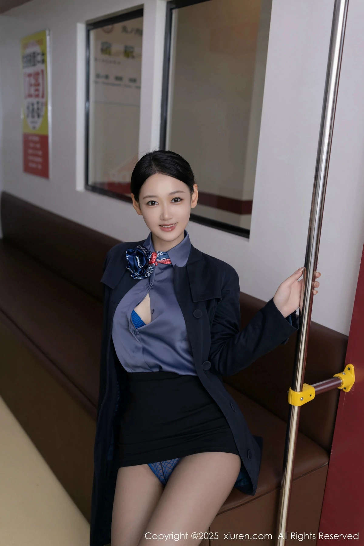 2kmn.vip_[XiuRen秀人网]No.9824_模特唐安琪性感深色空姐制服露蓝色蕾丝内衣秀曼妙身姿诱惑写真83P