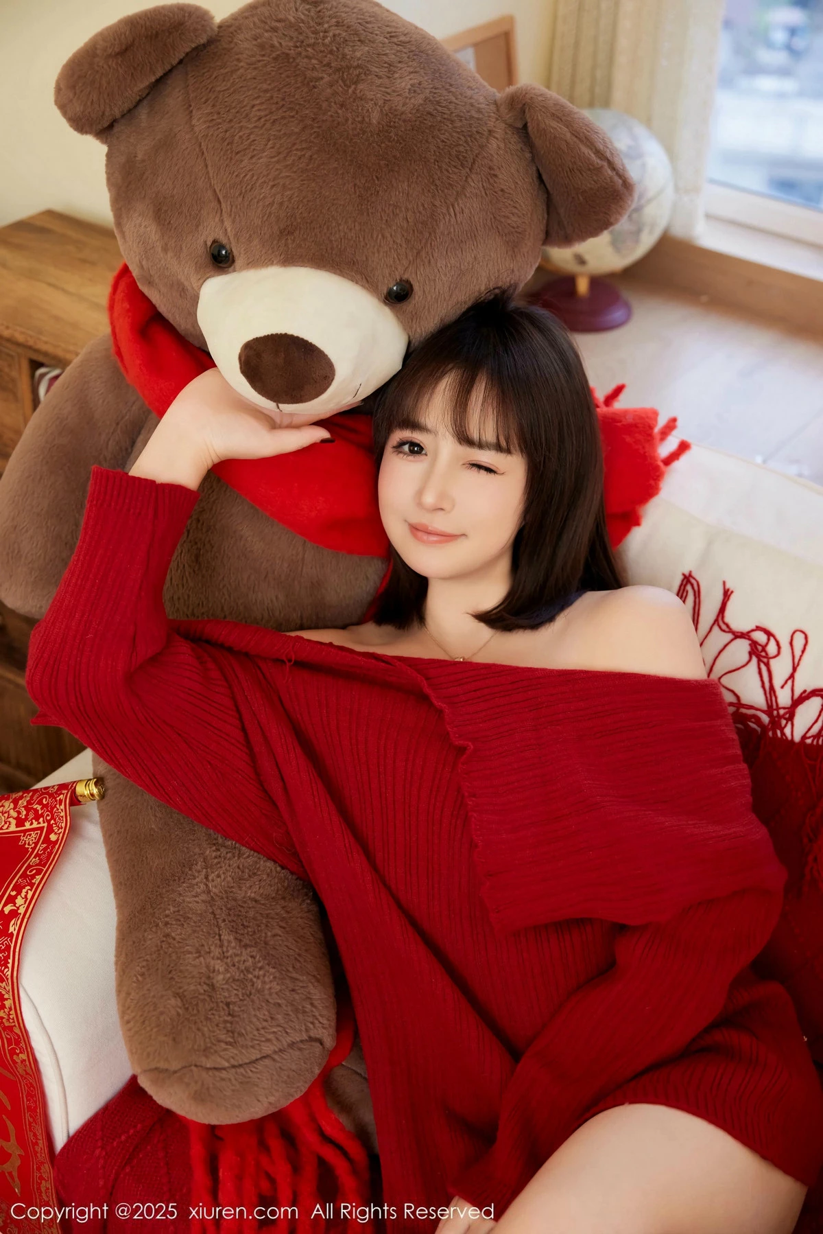 2kmn.vip_[XiuRen秀人网]No.9818_模特养乐多Doll新年主题性感喜庆红色内衣秀完美身材诱惑写真66P