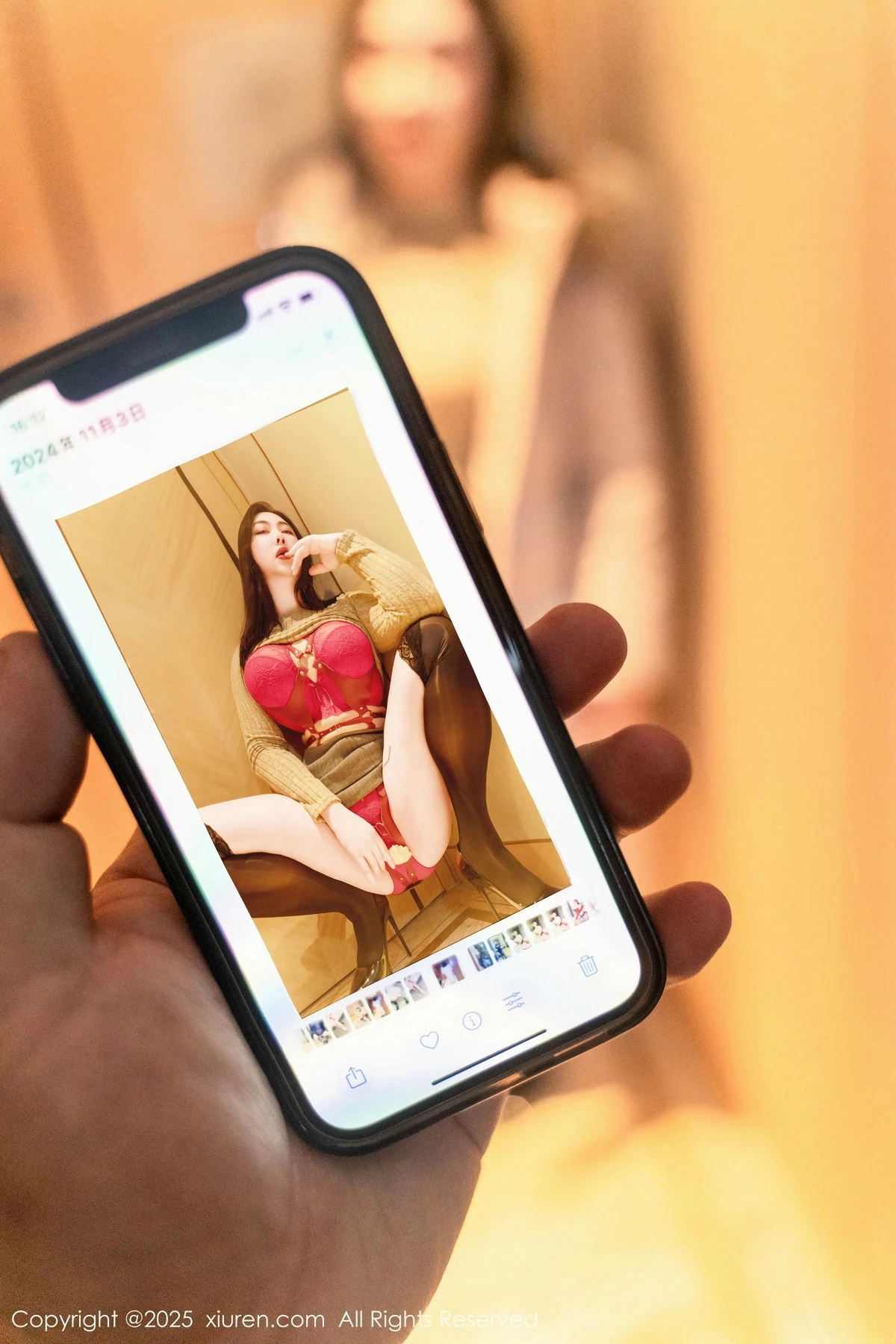 2kmn.vip_[XiuRen秀人网]No.9817_模特风景尤美性感红色蕾丝内衣+红色情趣服饰秀惹火身材诱惑写真89P