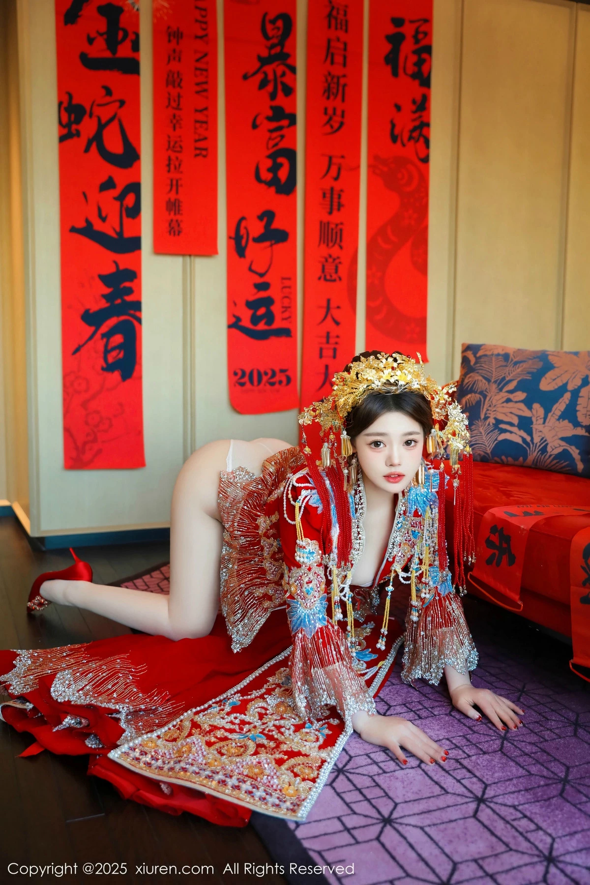 2kmn.vip_[XiuRen秀人网]No.9823_模特蛋蛋宝新年主题性感红色新娘装露白色内衣秀丰腴身材诱惑写真79P