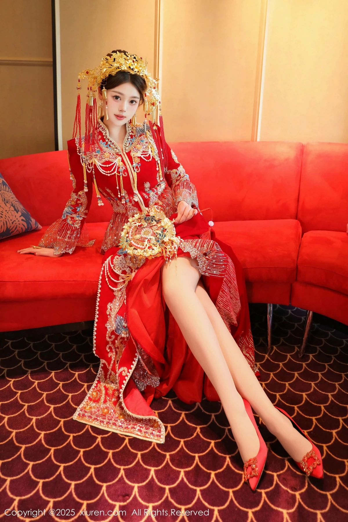 2kmn.vip_[XiuRen秀人网]No.9823_模特蛋蛋宝新年主题性感红色新娘装露白色内衣秀丰腴身材诱惑写真79P