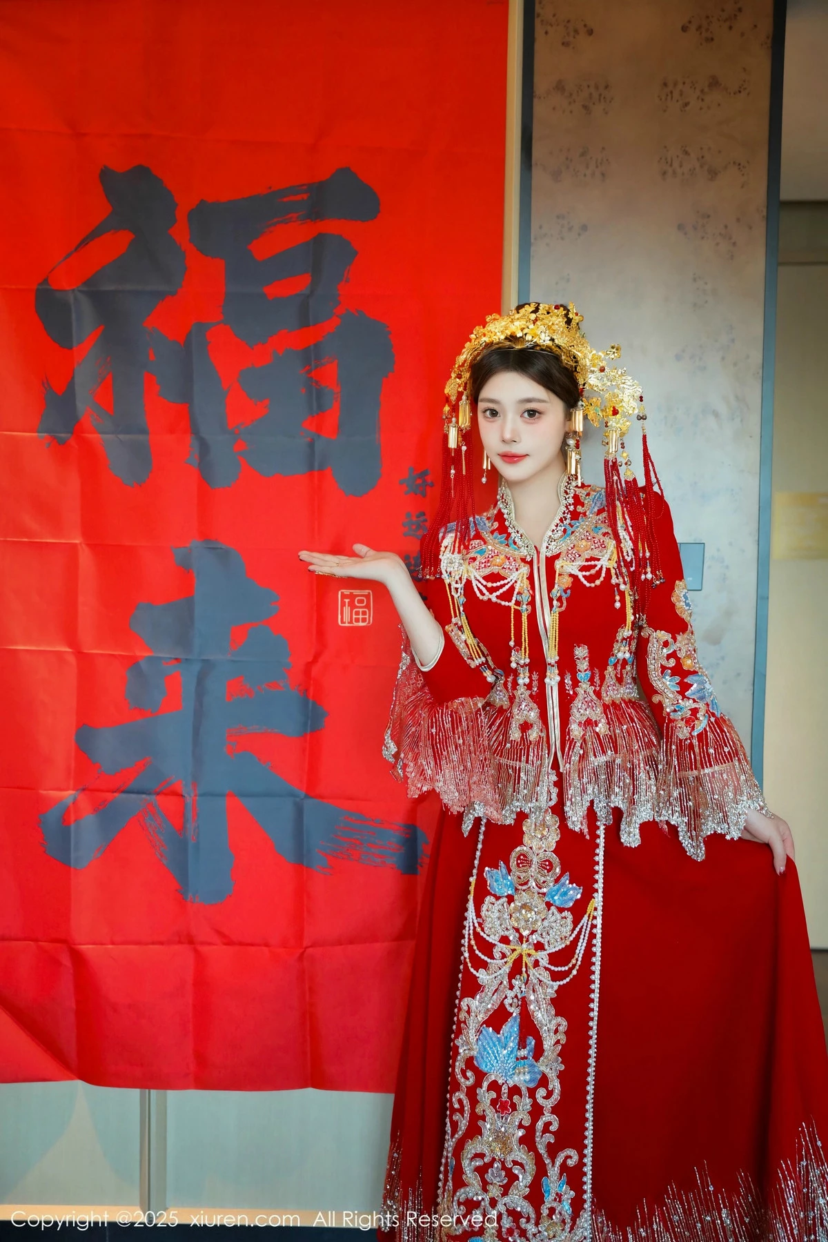 2kmn.vip_[XiuRen秀人网]No.9823_模特蛋蛋宝新年主题性感红色新娘装露白色内衣秀丰腴身材诱惑写真79P