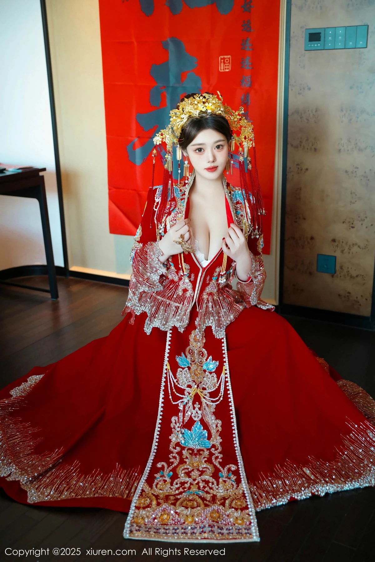 2kmn.vip_[XiuRen秀人网]No.9823_模特蛋蛋宝新年主题性感红色新娘装露白色内衣秀丰腴身材诱惑写真79P