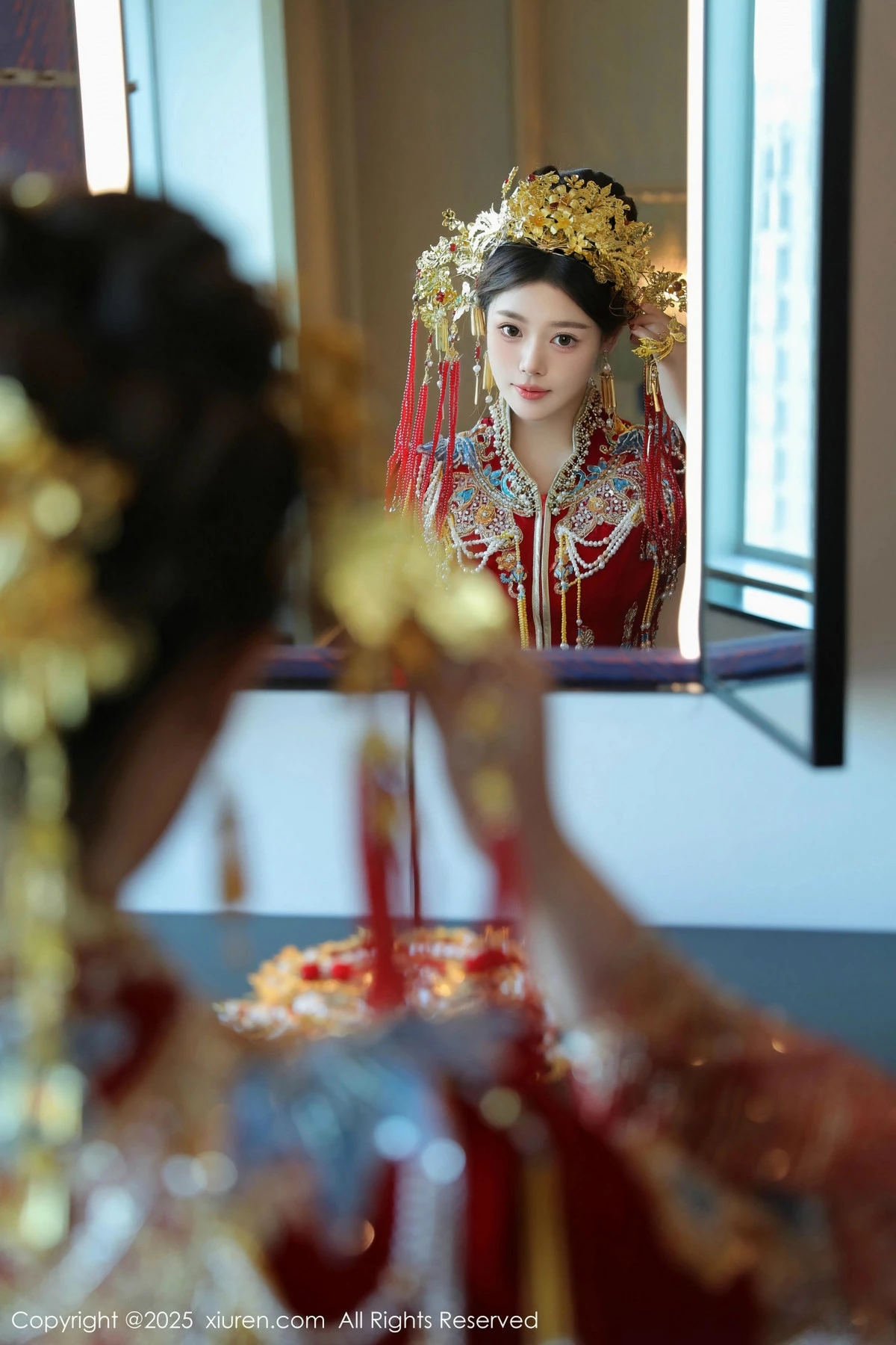 2kmn.vip_[XiuRen秀人网]No.9823_模特蛋蛋宝新年主题性感红色新娘装露白色内衣秀丰腴身材诱惑写真79P