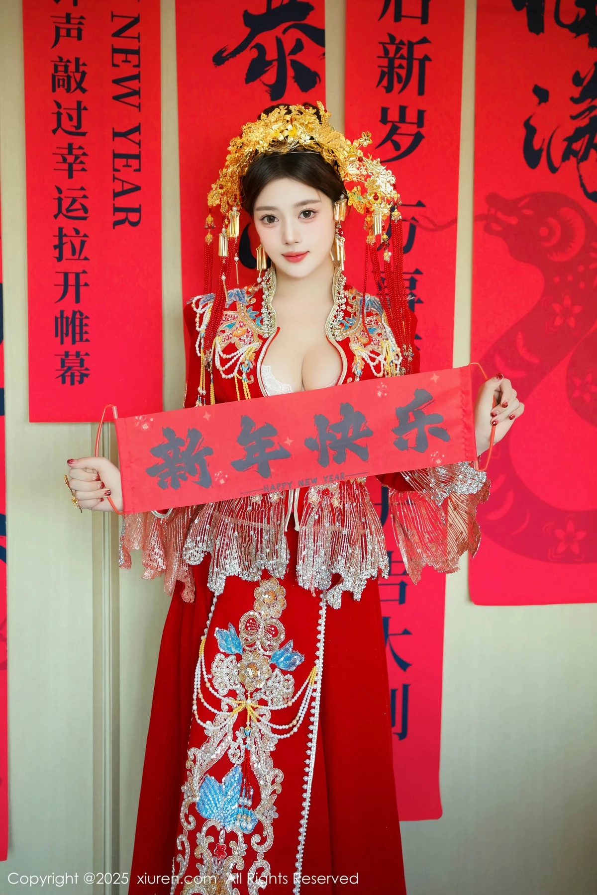 2kmn.vip_[XiuRen秀人网]No.9823_模特蛋蛋宝新年主题性感红色新娘装露白色内衣秀丰腴身材诱惑写真79P