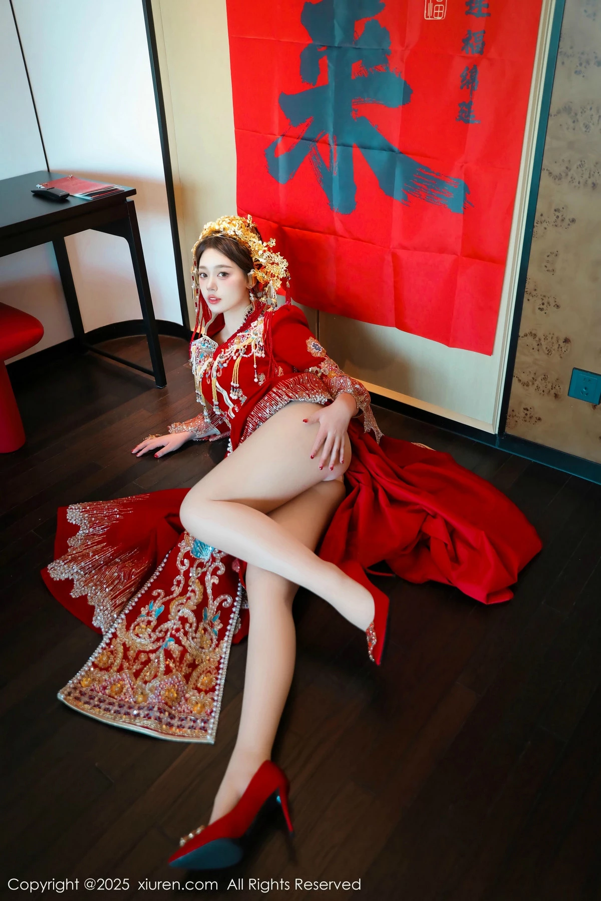 2kmn.vip_[XiuRen秀人网]No.9823_模特蛋蛋宝新年主题性感红色新娘装露白色内衣秀丰腴身材诱惑写真79P