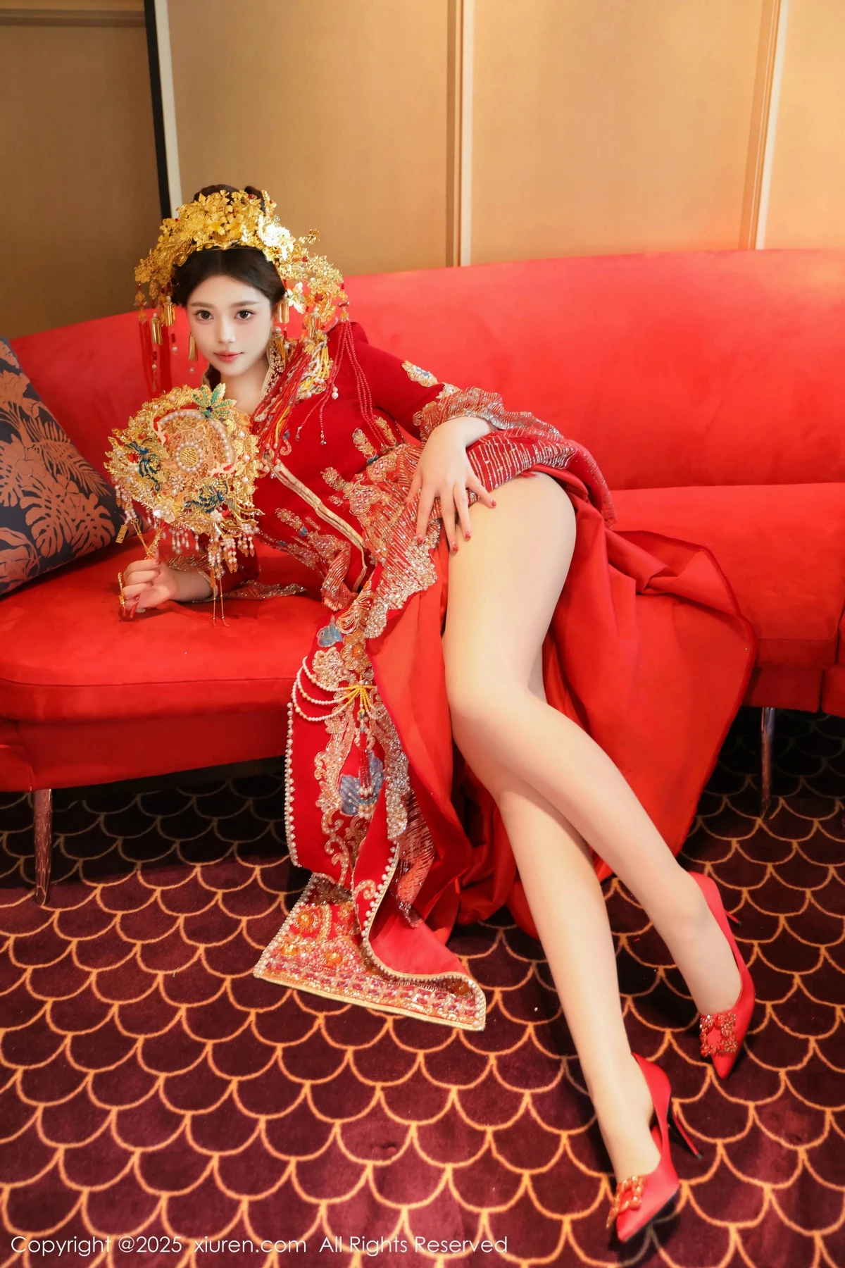 2kmn.vip_[XiuRen秀人网]No.9823_模特蛋蛋宝新年主题性感红色新娘装露白色内衣秀丰腴身材诱惑写真79P