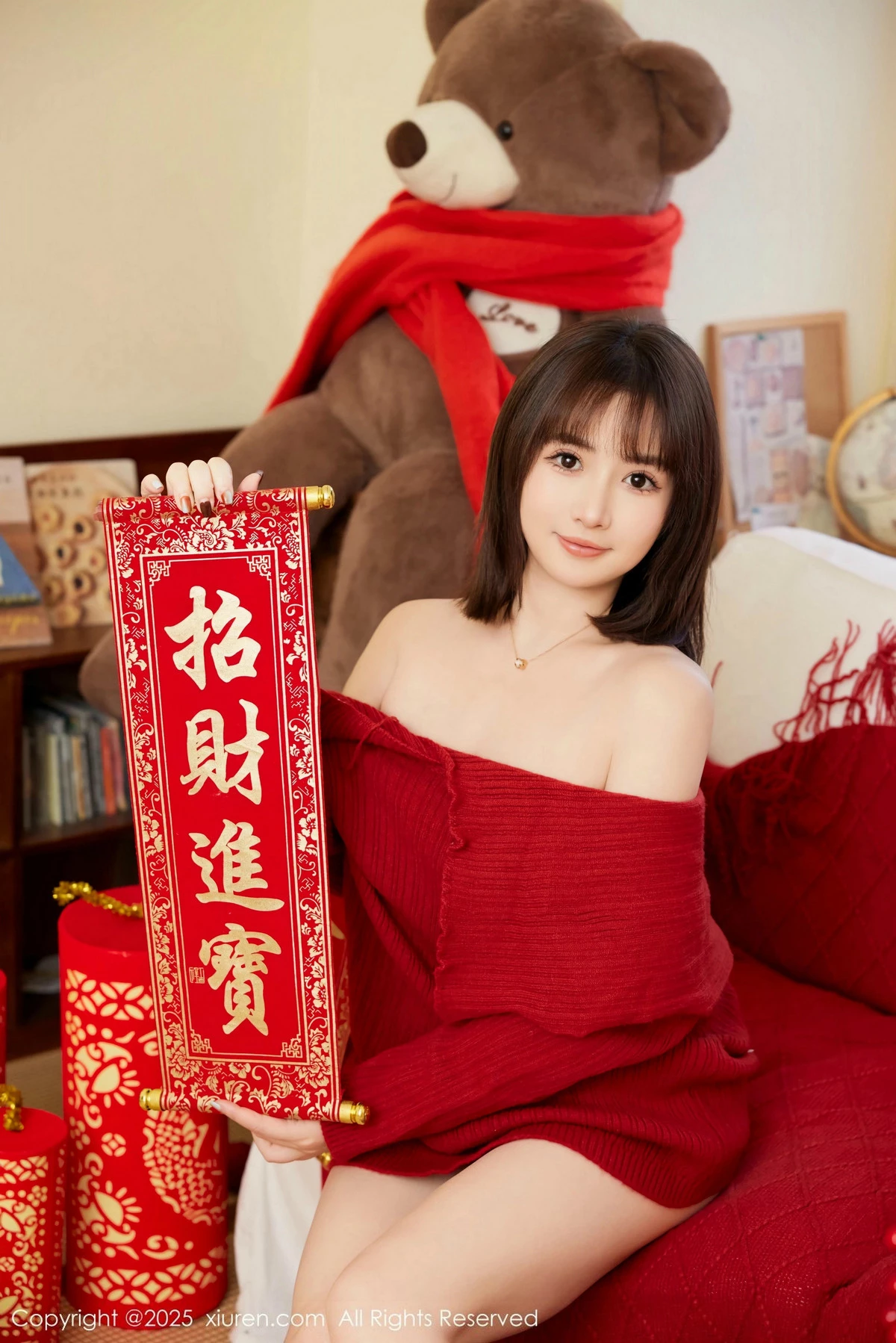 2kmn.vip_[XiuRen秀人网]No.9818_模特养乐多Doll新年主题性感喜庆红色内衣秀完美身材诱惑写真66P