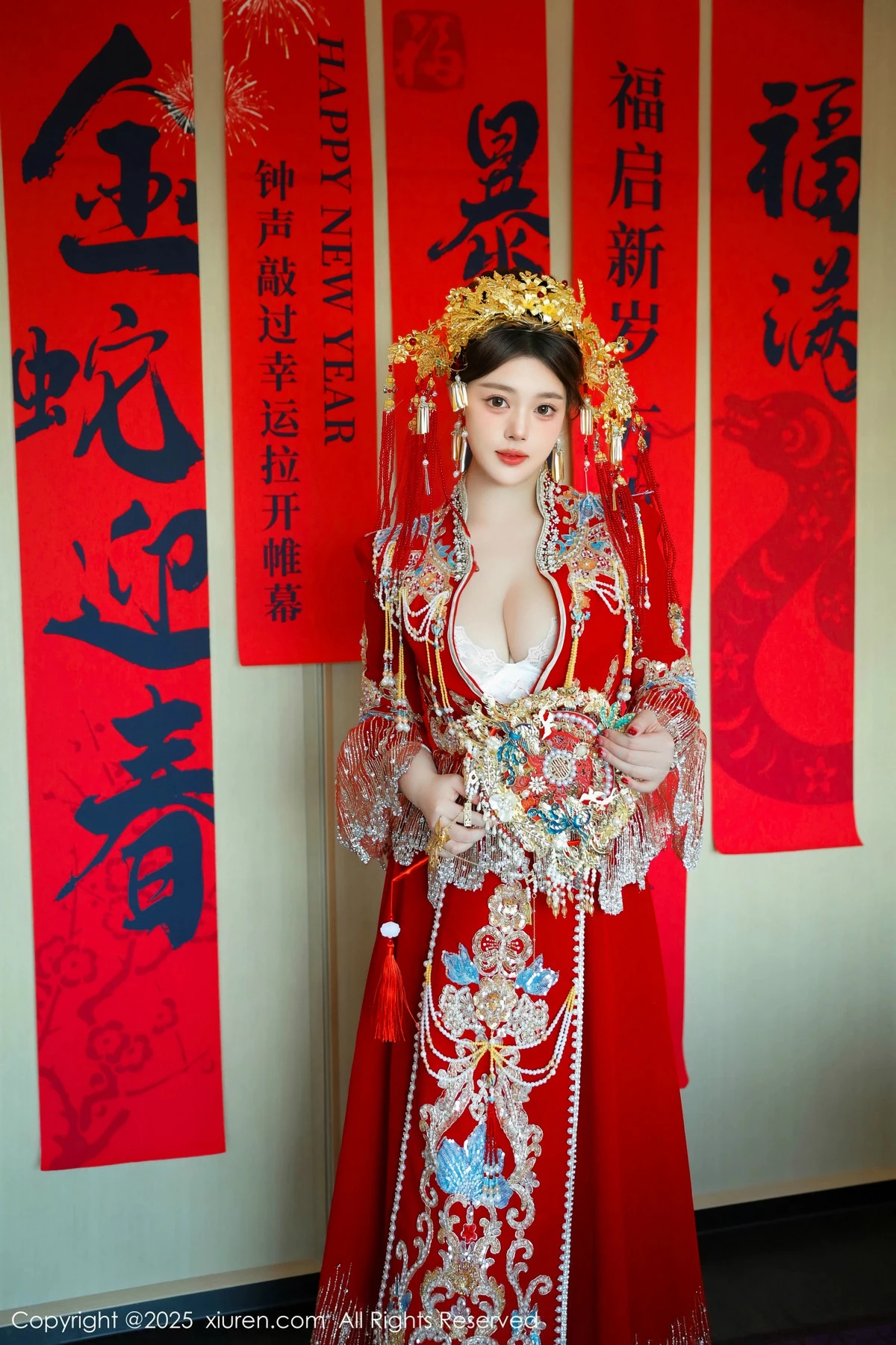 2kmn.vip_[XiuRen秀人网]No.9823_模特蛋蛋宝新年主题性感红色新娘装露白色内衣秀丰腴身材诱惑写真79P