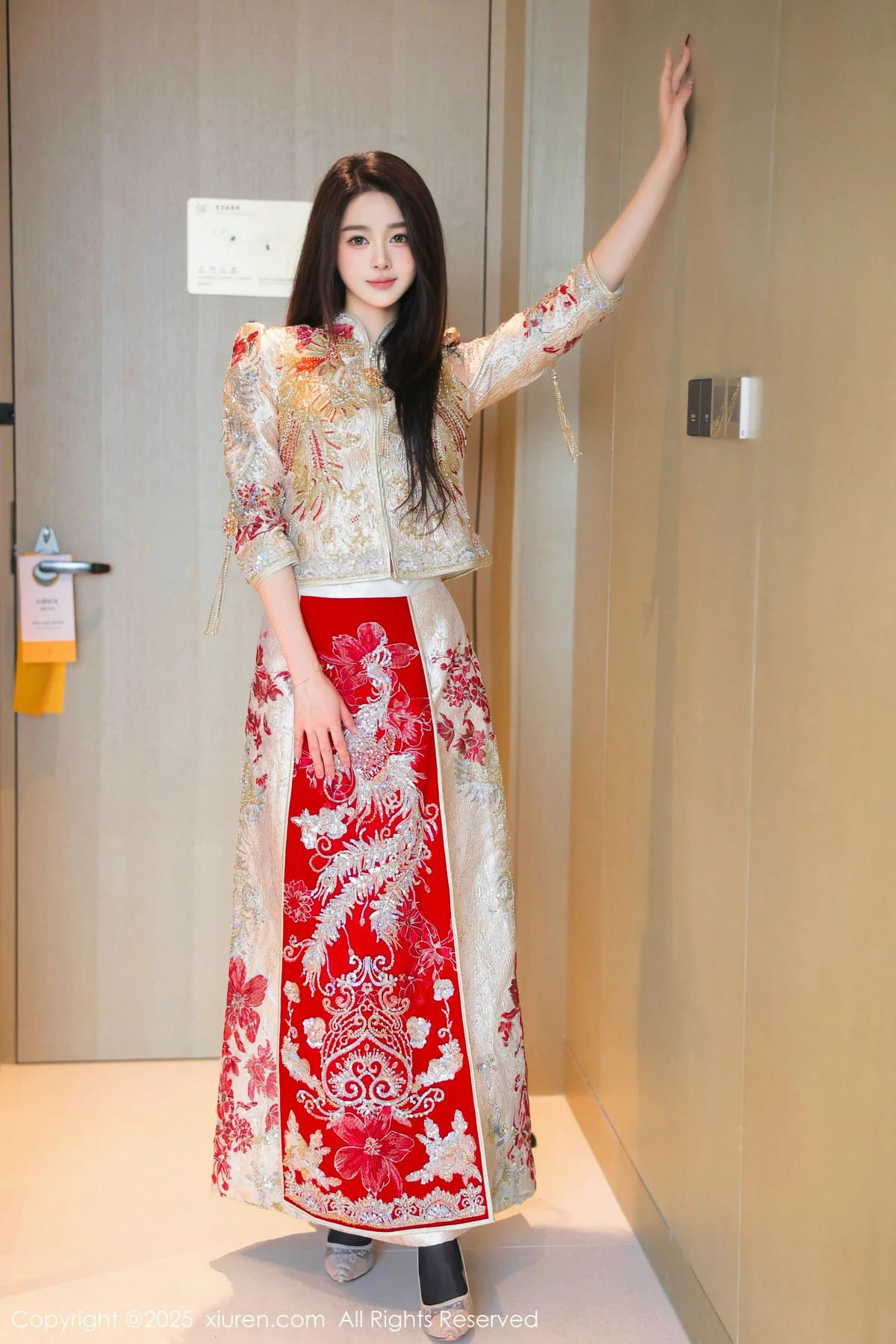 2kmn.vip_[XiuRen秀人网]No.9833_模特Candy糖糖性感喜庆服饰露红色情趣服饰秀丰腴身材诱惑写真88P