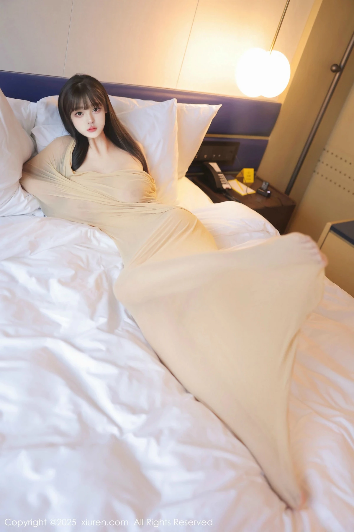 2kmn.vip_[XiuRen秀人网]No.9825_新人模特余安安性感超薄原色丝袜连体衣秀凹凸身材惹火诱惑写真83P