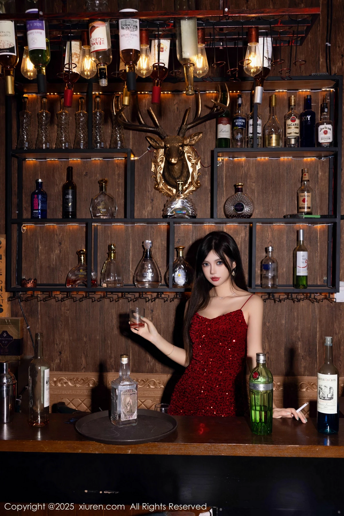 2kmn.vip_[XiuRen秀人网]No.9828_女神绮里嘉ula性感红色吊带短裙配超薄肉丝秀曼妙身姿诱惑写真82P