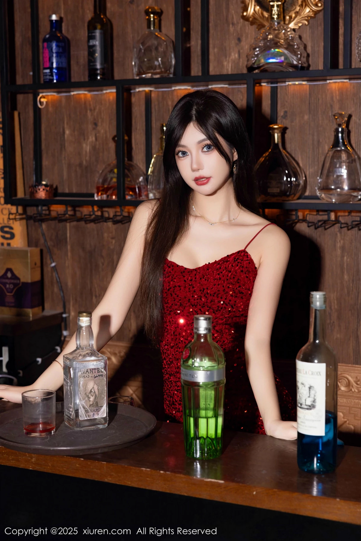 2kmn.vip_[XiuRen秀人网]No.9828_女神绮里嘉ula性感红色吊带短裙配超薄肉丝秀曼妙身姿诱惑写真82P