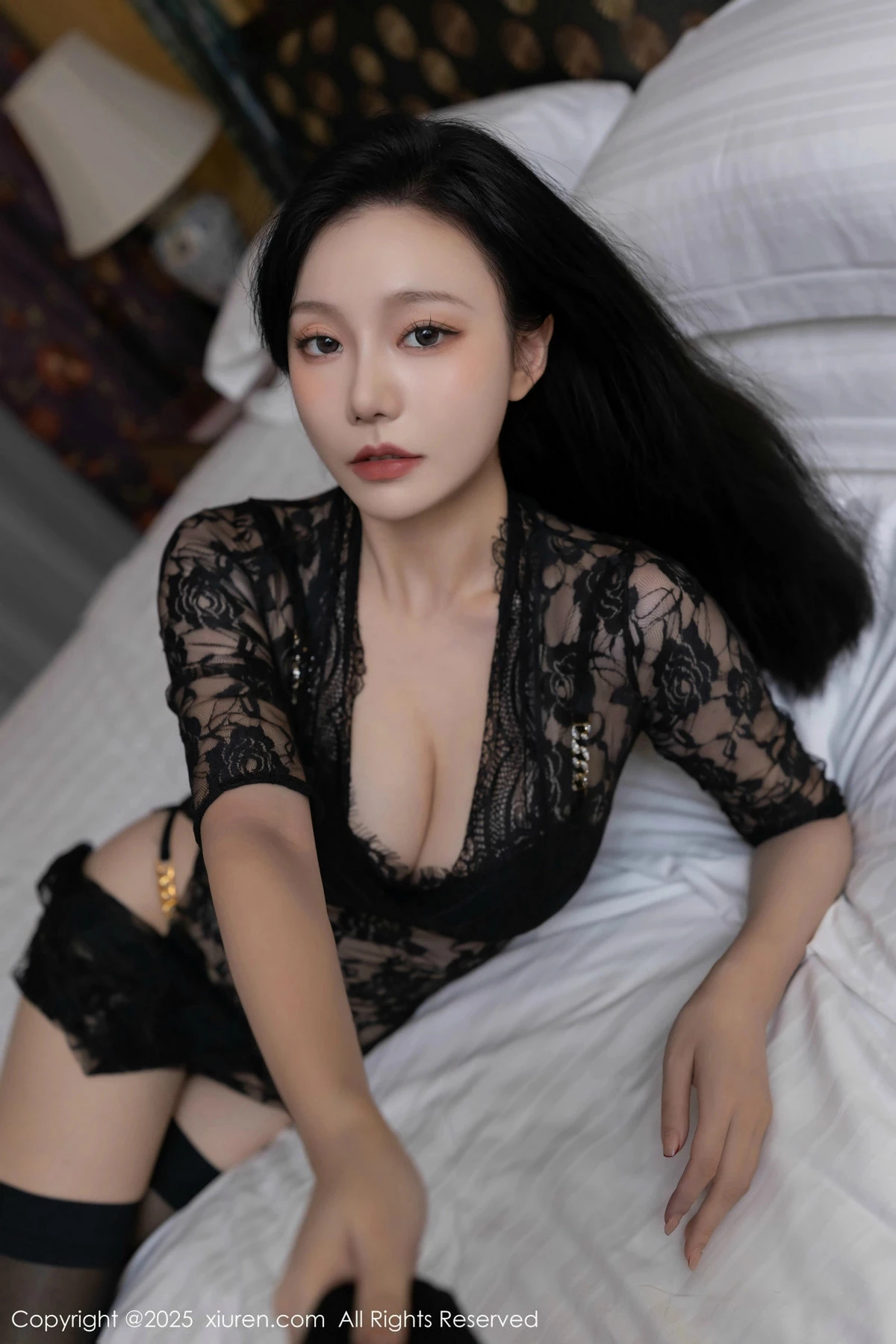 2kmn.vip_[XiuRen秀人网]No.9842_模特安然anran黑色蕾丝情趣服饰配超薄黑丝秀曼妙身姿诱惑写真82P