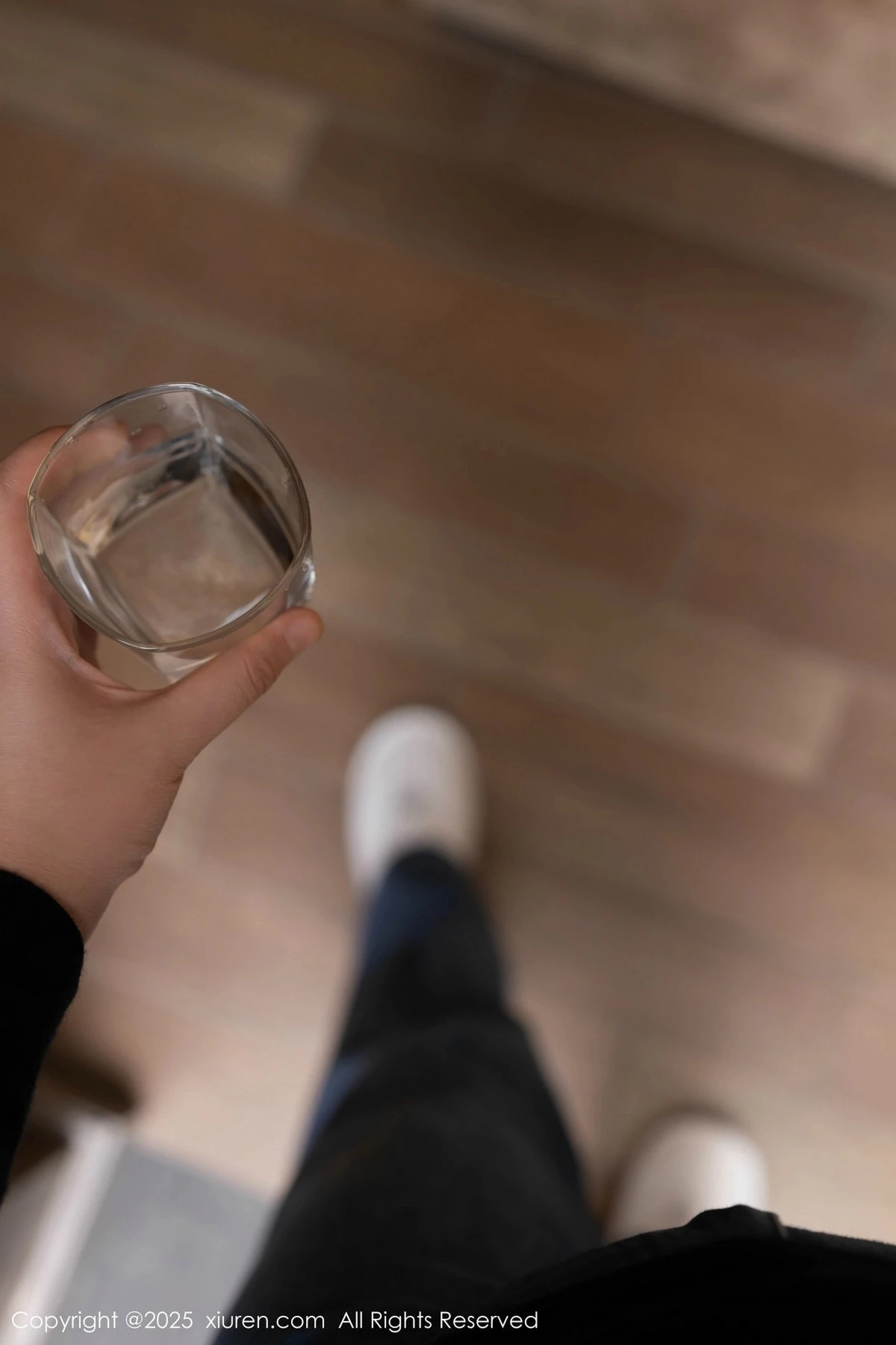 2kmn.vip_[XiuRen秀人网]No.9842_模特安然anran黑色蕾丝情趣服饰配超薄黑丝秀曼妙身姿诱惑写真82P